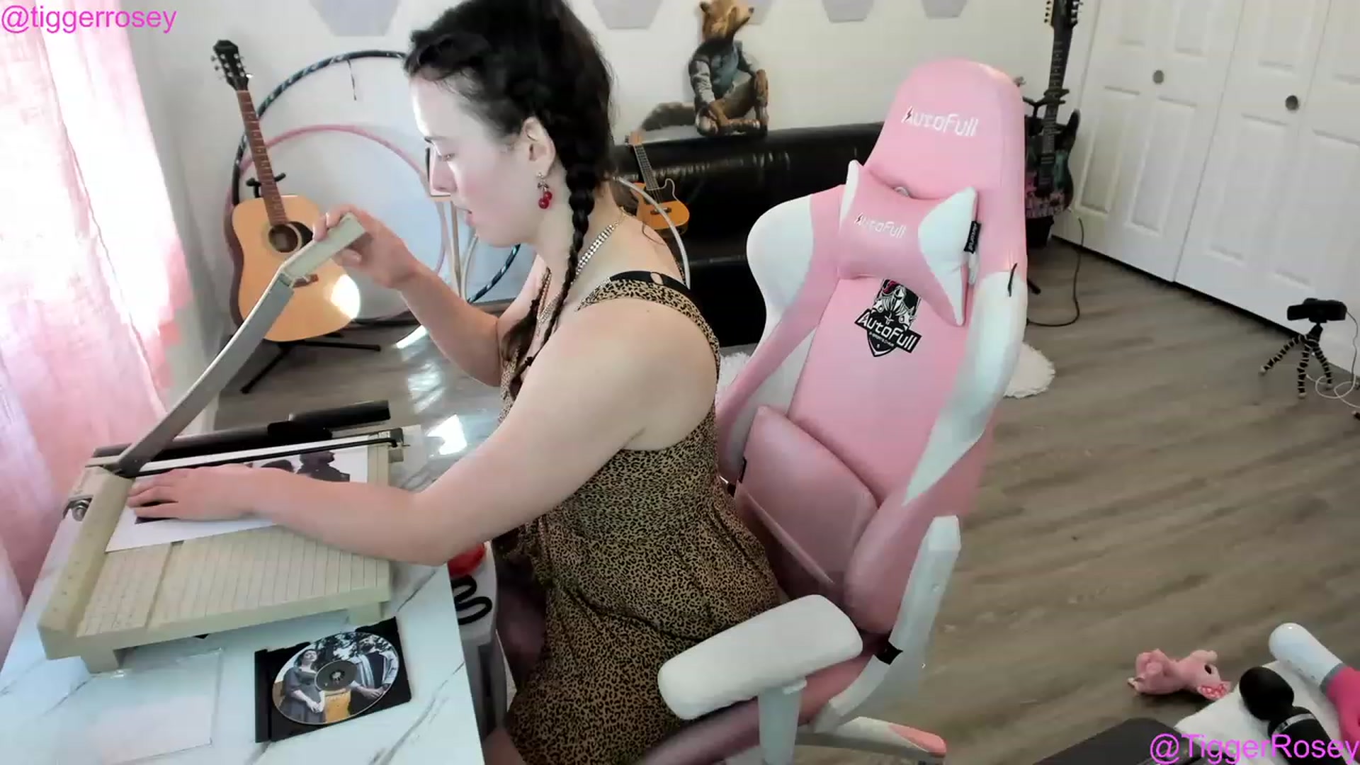 Gallery image thumbnail from TiggerRosey's myfreecams stream on, 05/25/2023, 23:42 image 20 of 20