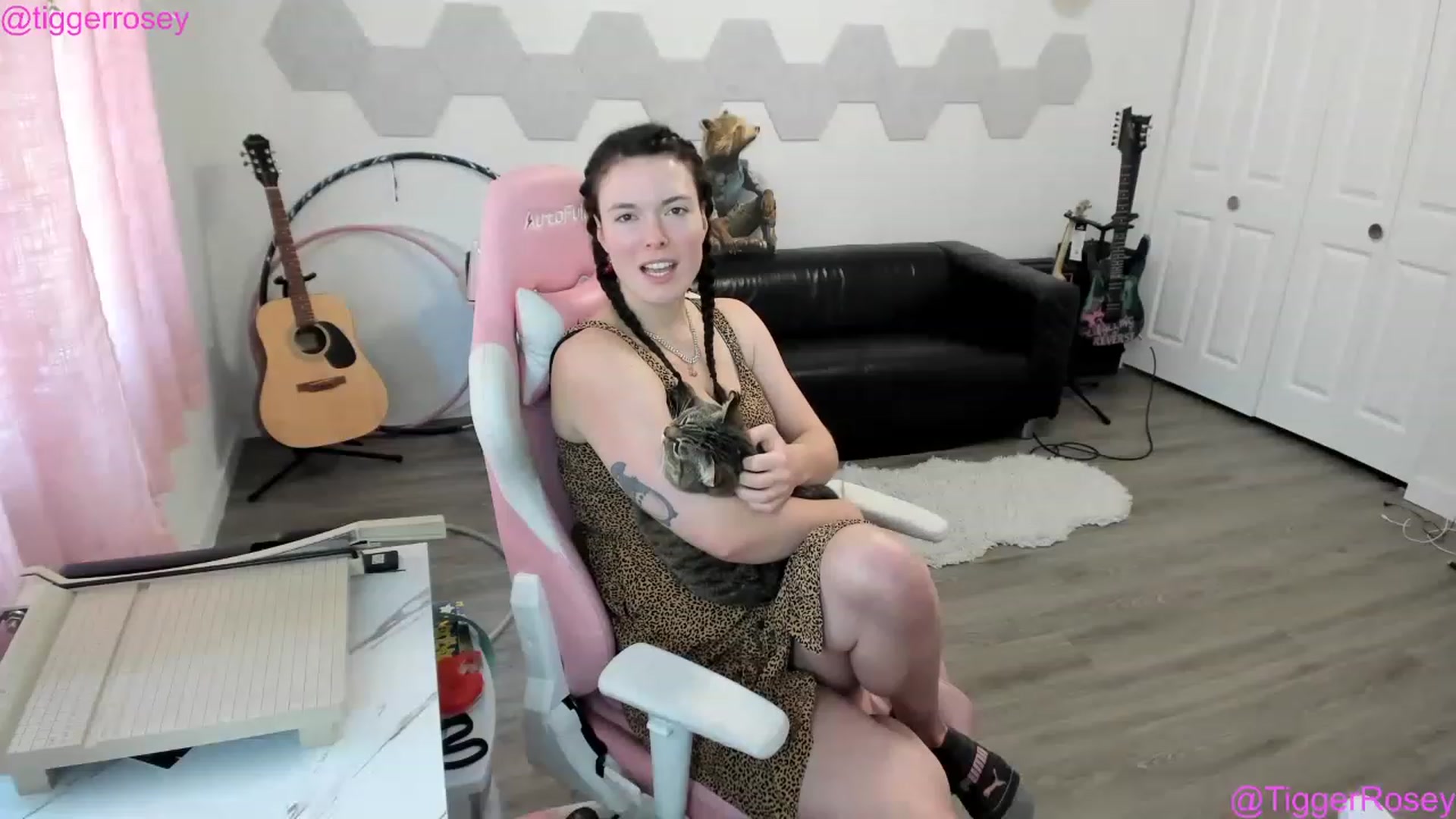 Gallery image thumbnail from TiggerRosey's myfreecams stream on, 05/25/2023, 23:42 image 3 of 20