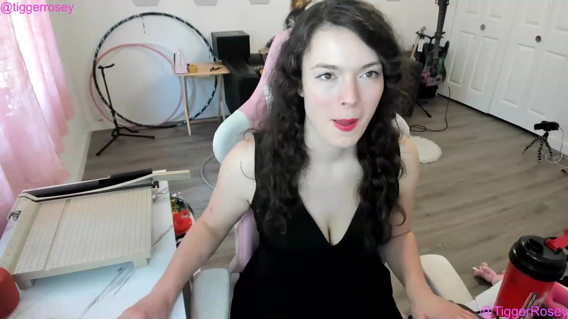 Gallery image thumbnail from TiggerRosey's myfreecams stream on, 05/27/2023, 24:02 image 3 of 20