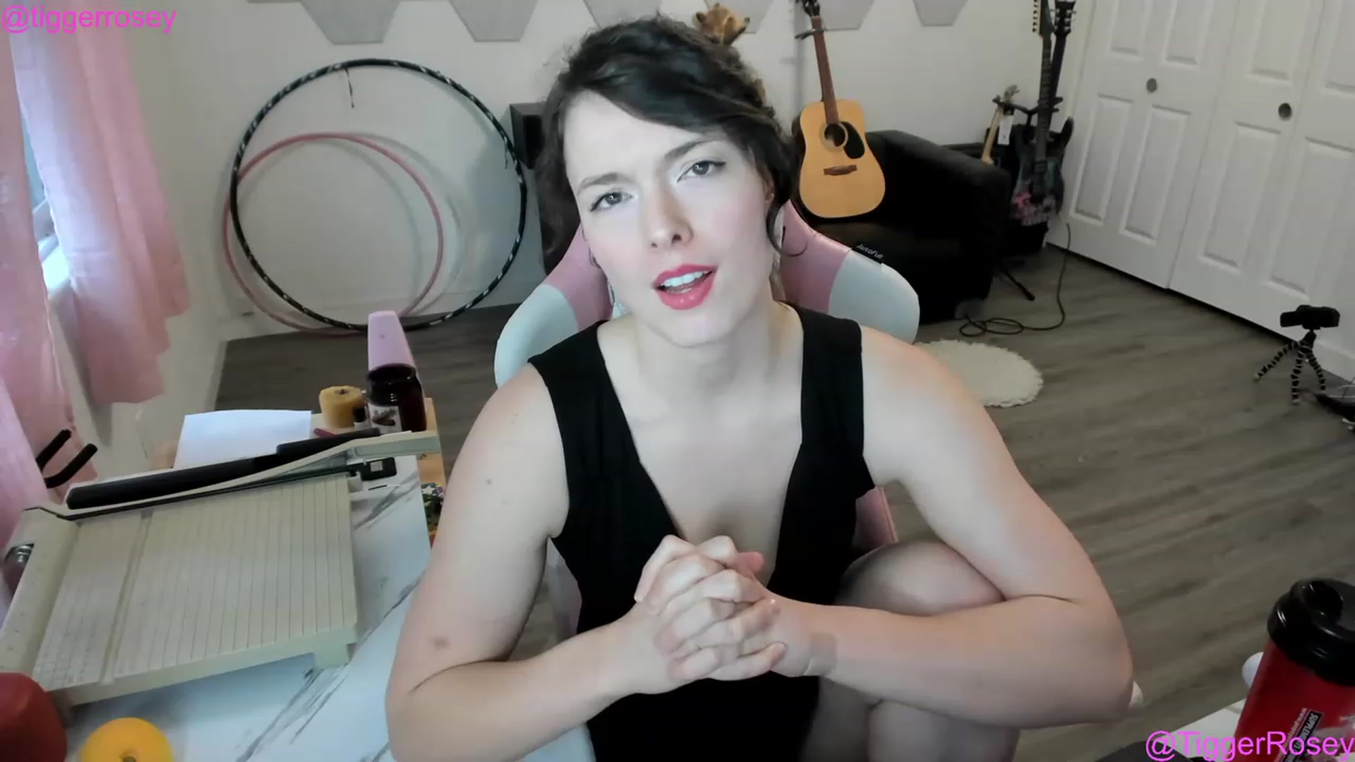 Gallery image thumbnail from TiggerRosey's myfreecams stream on, 05/27/2023, 02:41 image 18 of 20