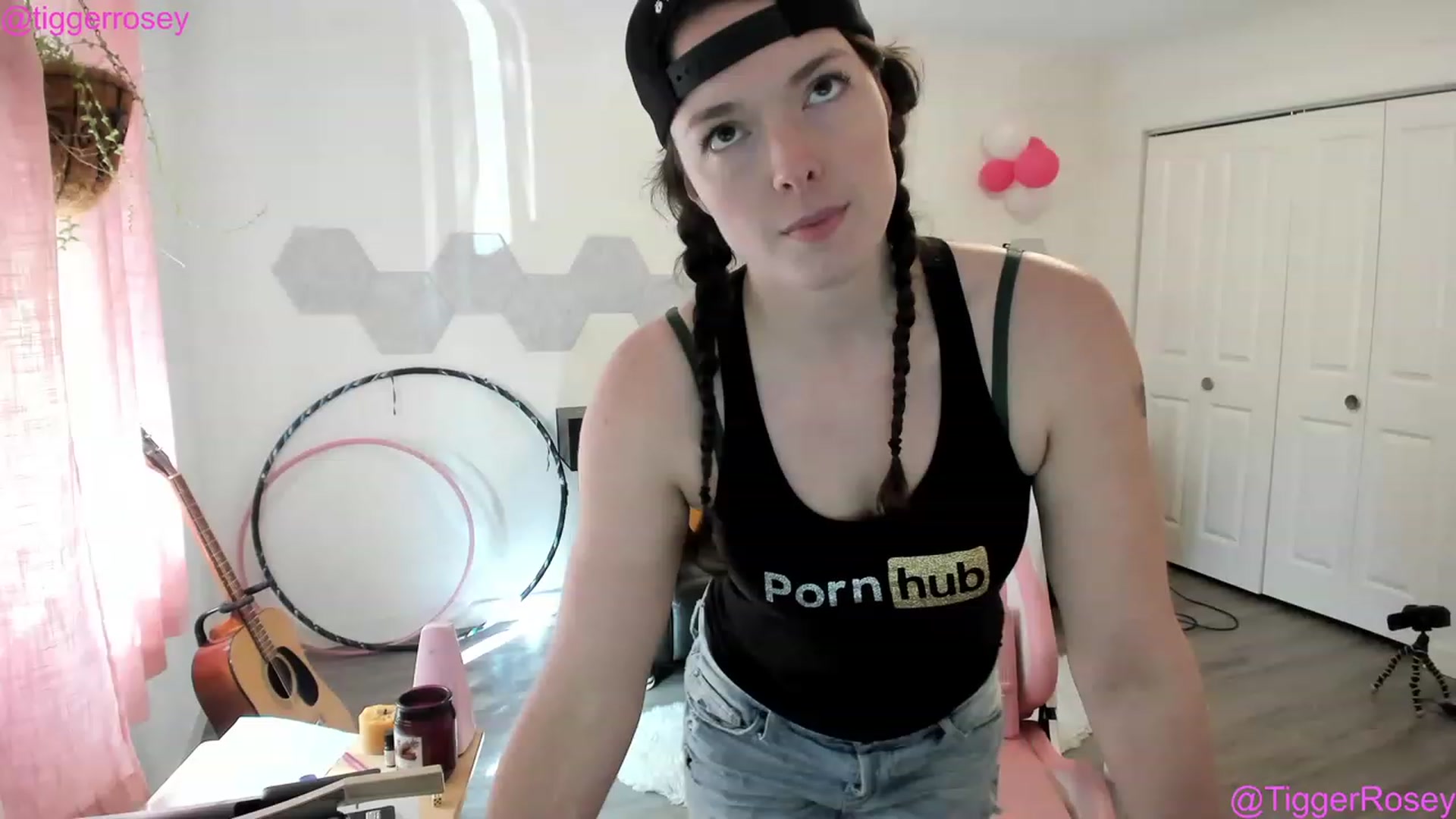 Gallery image thumbnail from TiggerRosey's myfreecams stream on, 05/31/2023, 24:28 image 15 of 20