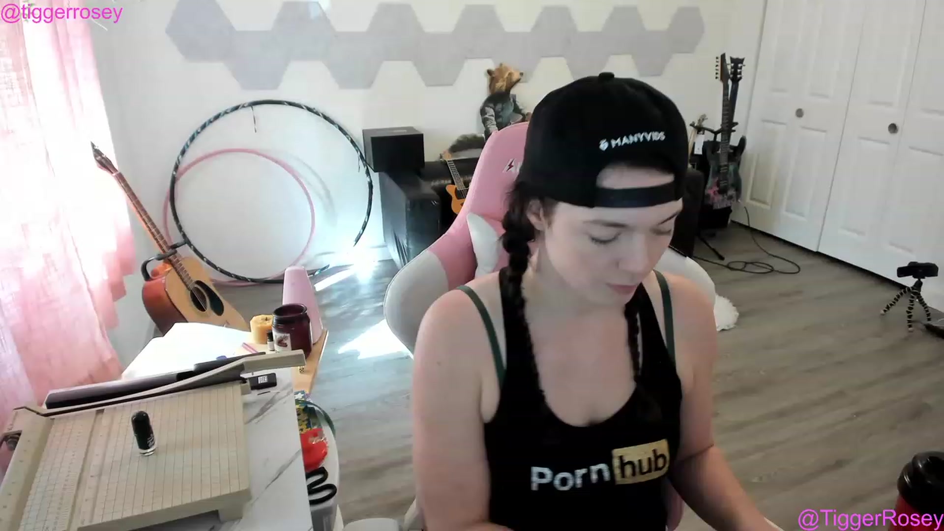Gallery image thumbnail from TiggerRosey's myfreecams stream on, 05/31/2023, 24:28 image 16 of 20