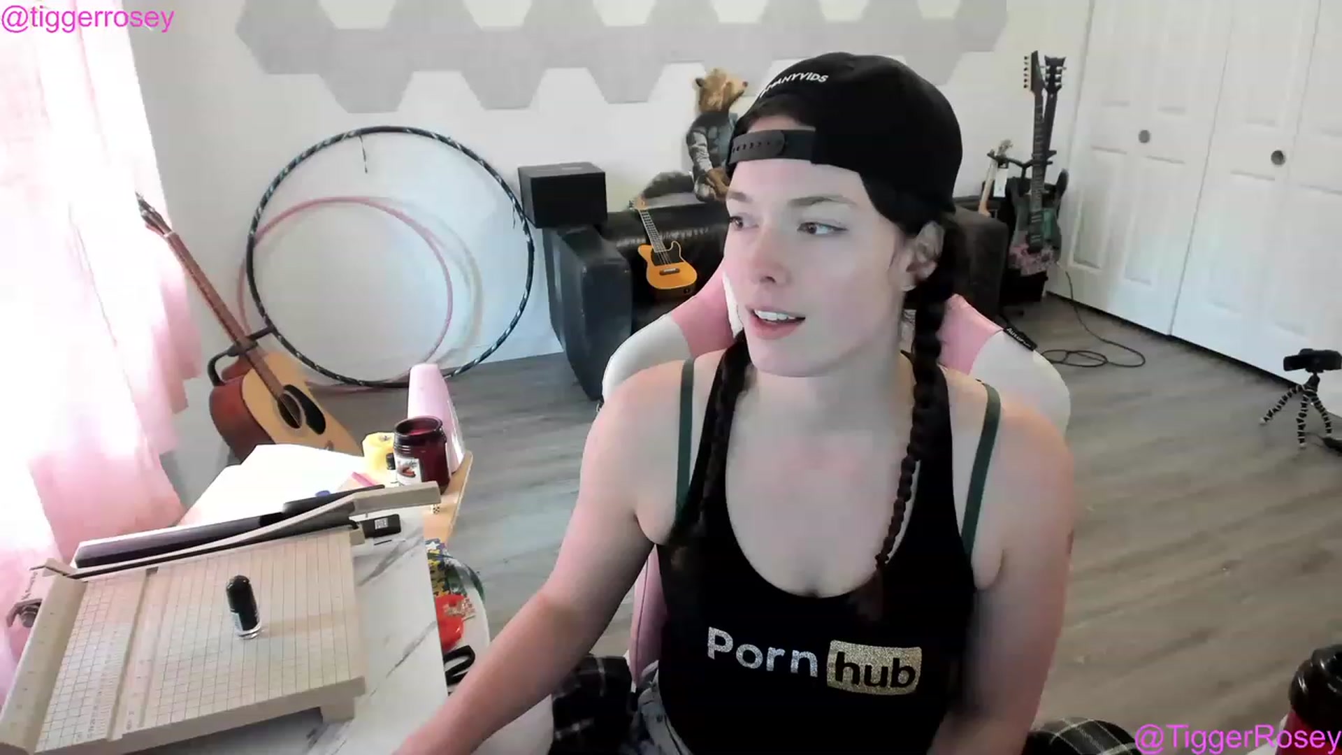 Gallery image thumbnail from TiggerRosey's myfreecams stream on, 05/31/2023, 01:27 image 3 of 20