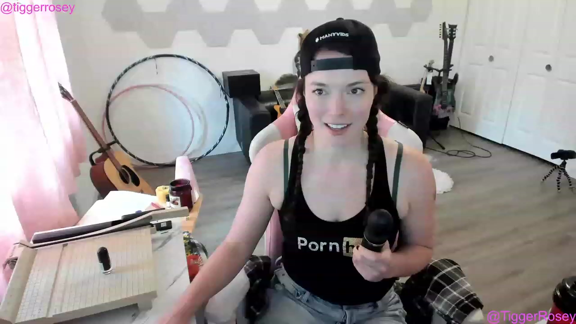 Gallery image thumbnail from TiggerRosey's myfreecams stream on, 05/31/2023, 01:27 image 9 of 20