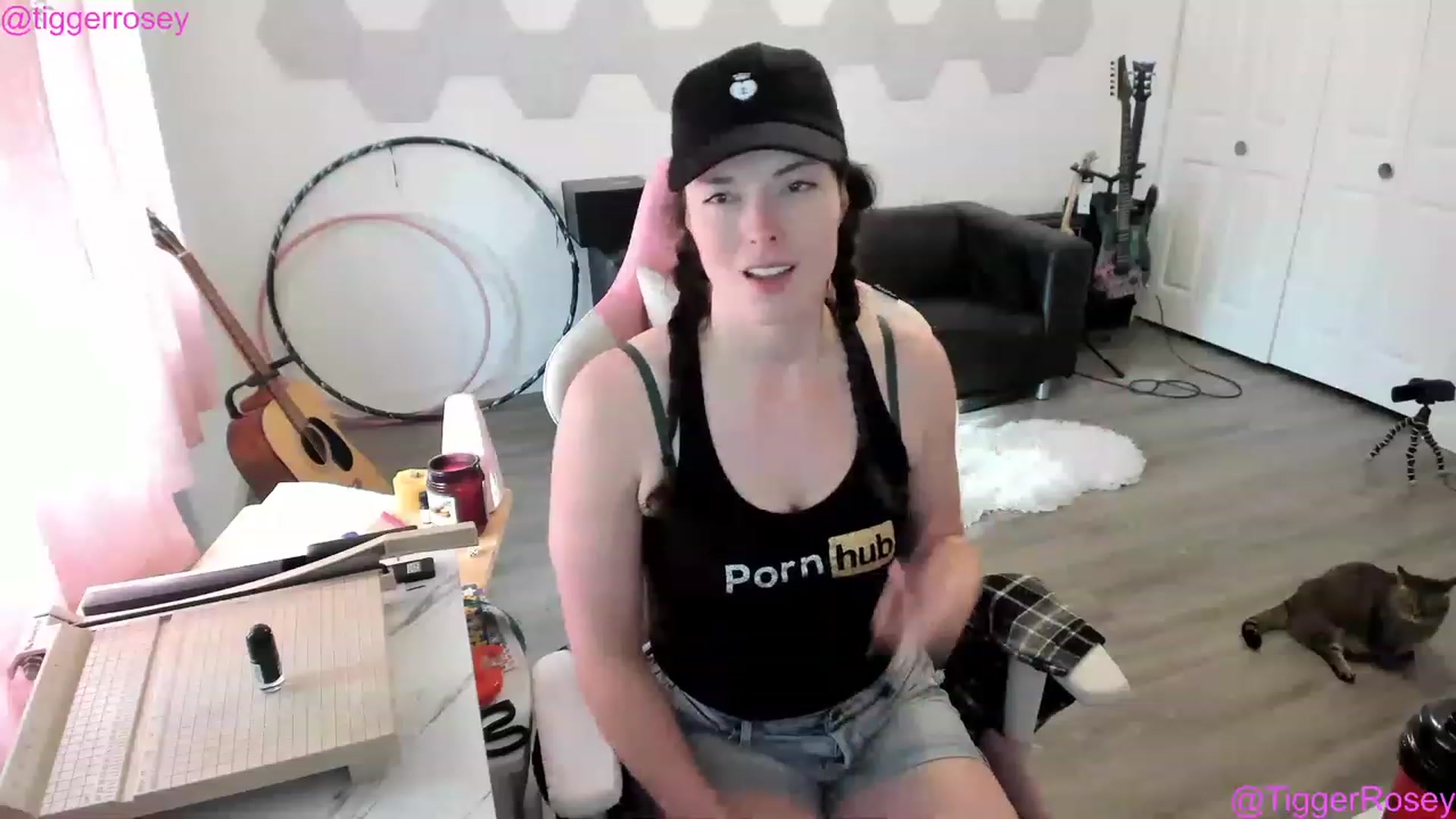 Gallery image thumbnail from TiggerRosey's myfreecams stream on, 05/31/2023, 01:27 image 20 of 20