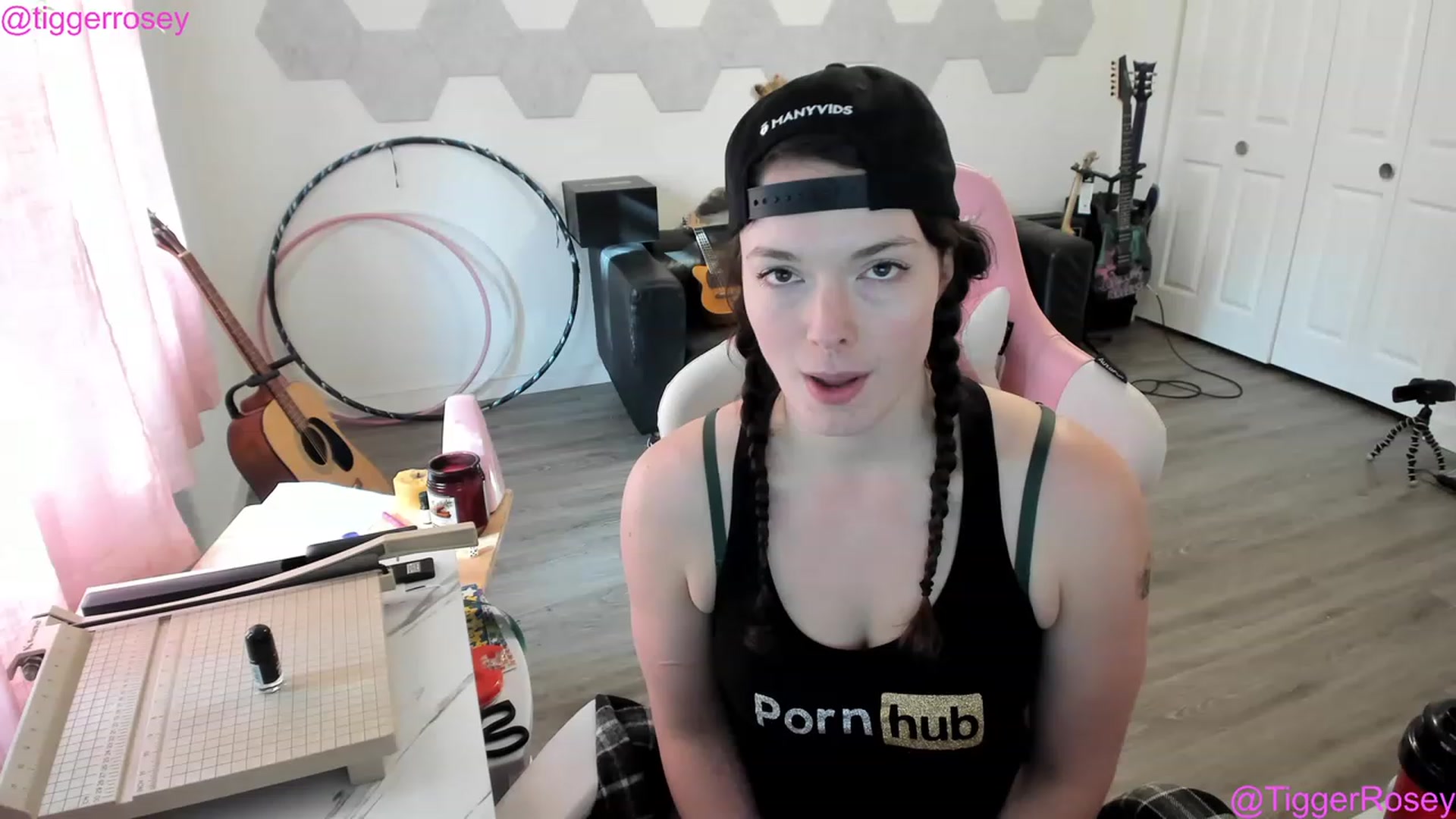 Gallery image thumbnail from TiggerRosey's myfreecams stream on, 05/31/2023, 01:27 image 6 of 20