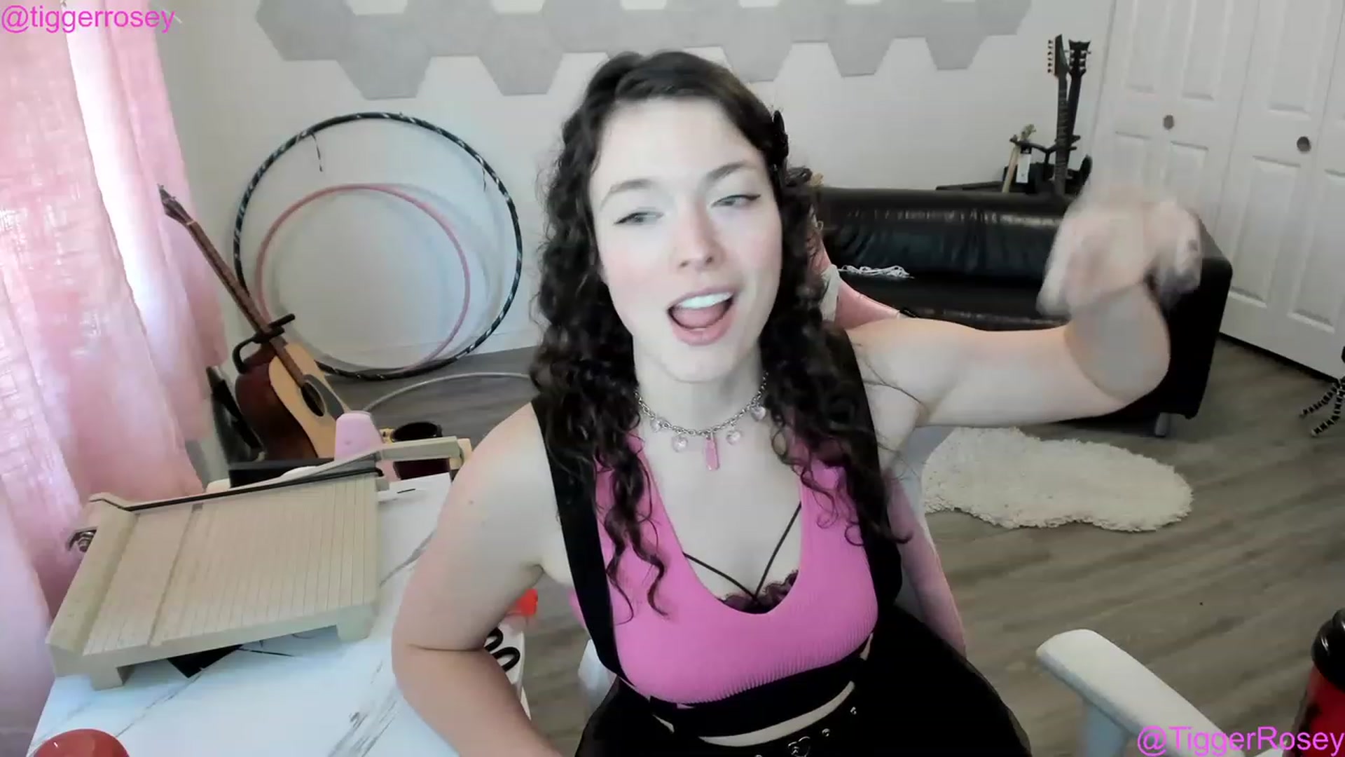 Gallery image thumbnail from TiggerRosey's myfreecams stream on, 06/02/2023, 22:56 image 12 of 20