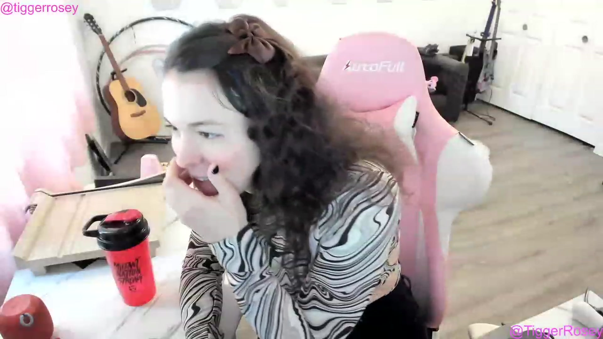 Gallery image thumbnail from TiggerRosey's myfreecams stream on, 06/06/2023, 23:38 image 16 of 20