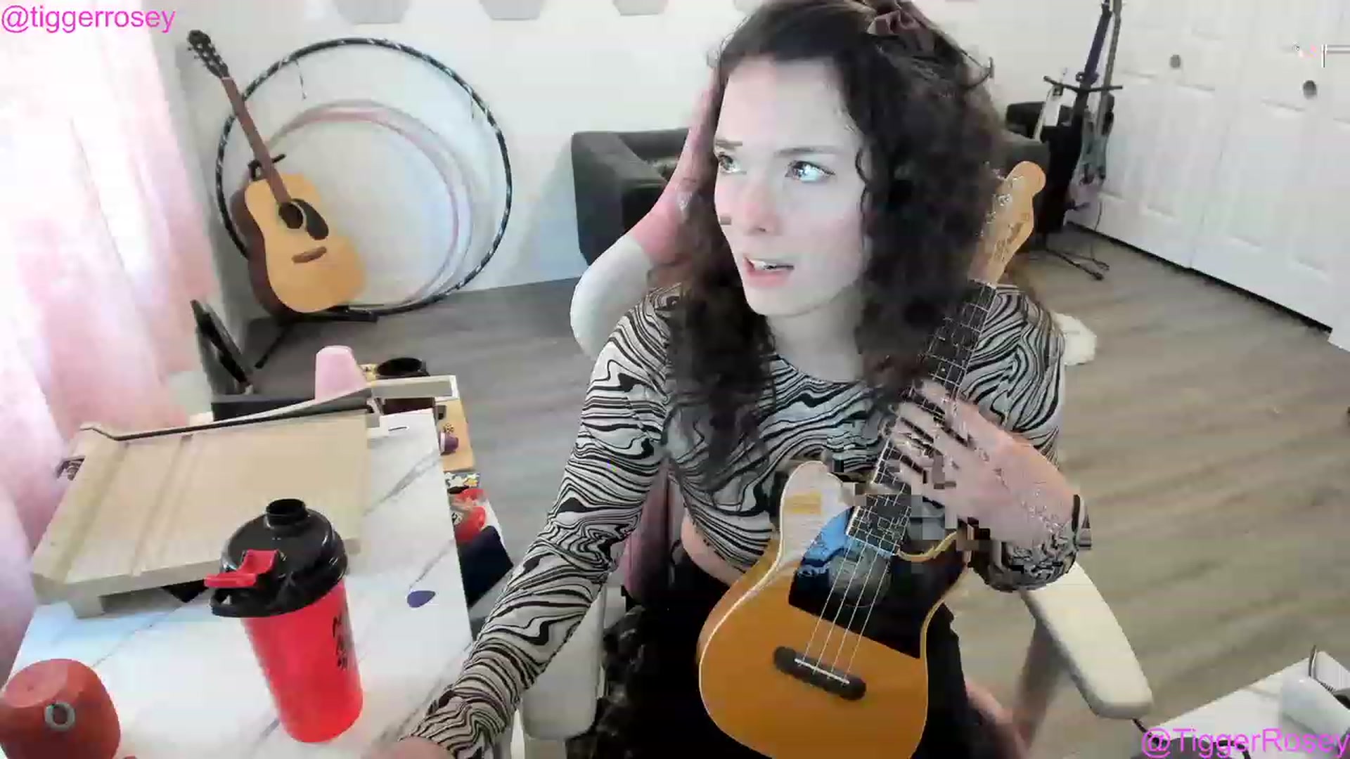 Gallery image thumbnail from TiggerRosey's myfreecams stream on, 06/06/2023, 23:38 image 10 of 20