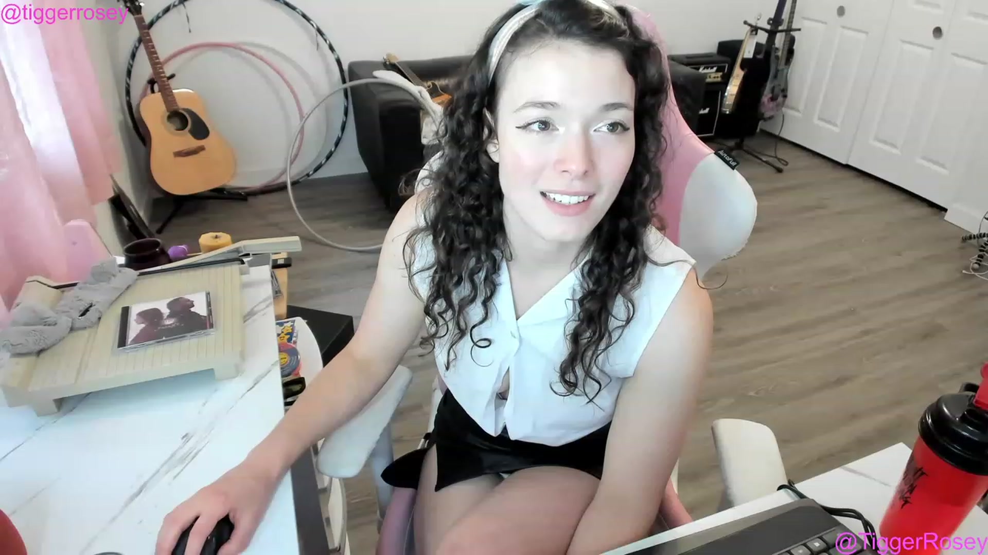 Gallery image thumbnail from TiggerRosey's myfreecams stream on, 06/10/2023, 24:14 image 4 of 20
