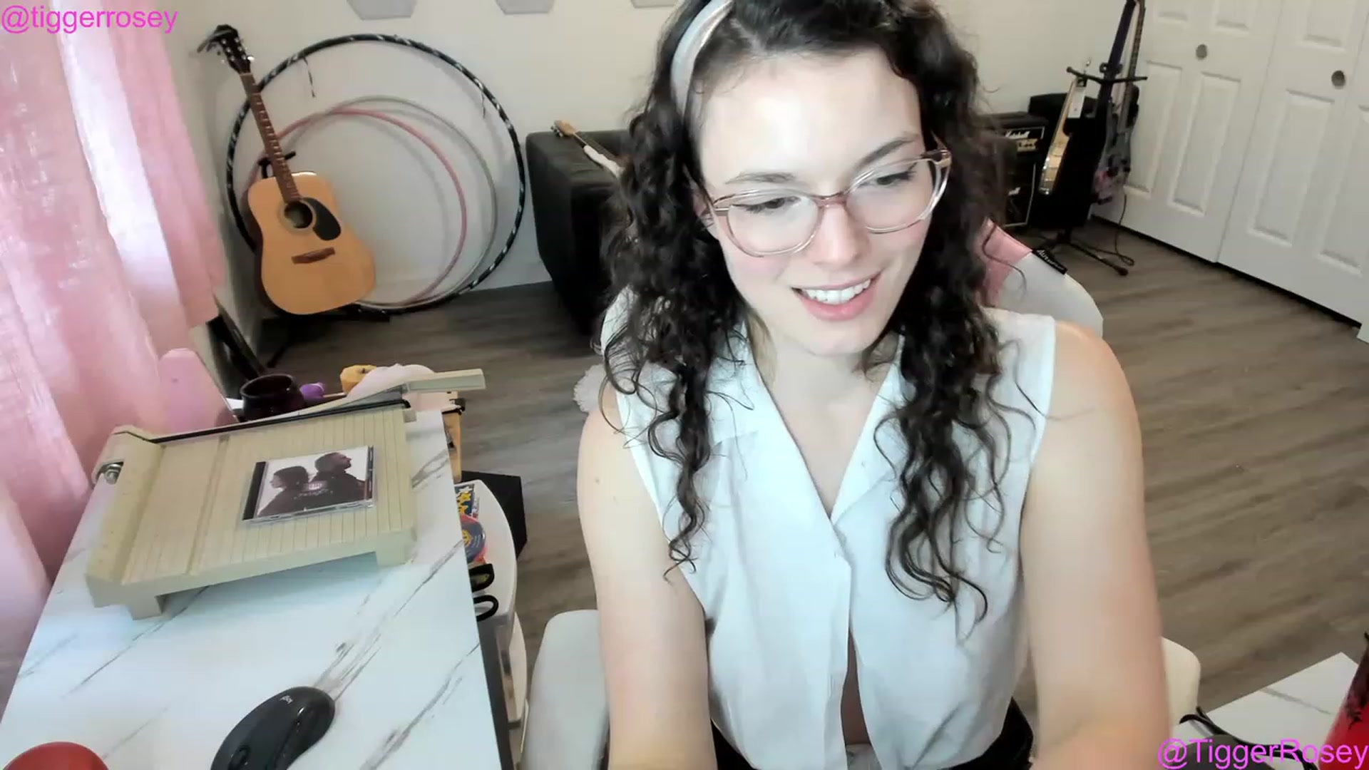 Gallery image thumbnail from TiggerRosey's myfreecams stream on, 06/10/2023, 24:14 image 10 of 20