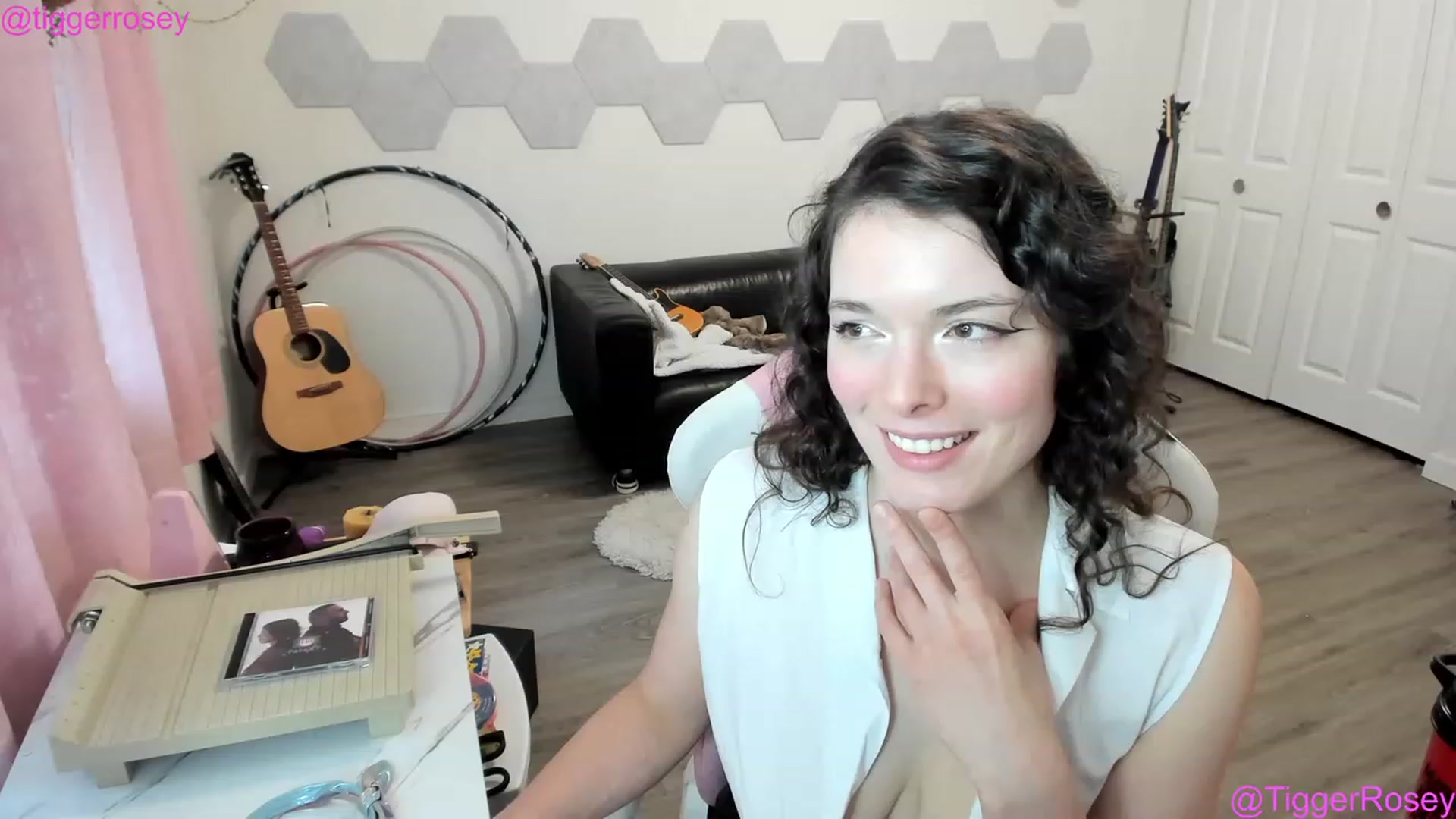Gallery image thumbnail from TiggerRosey's myfreecams stream on, 06/10/2023, 01:43 image 9 of 20
