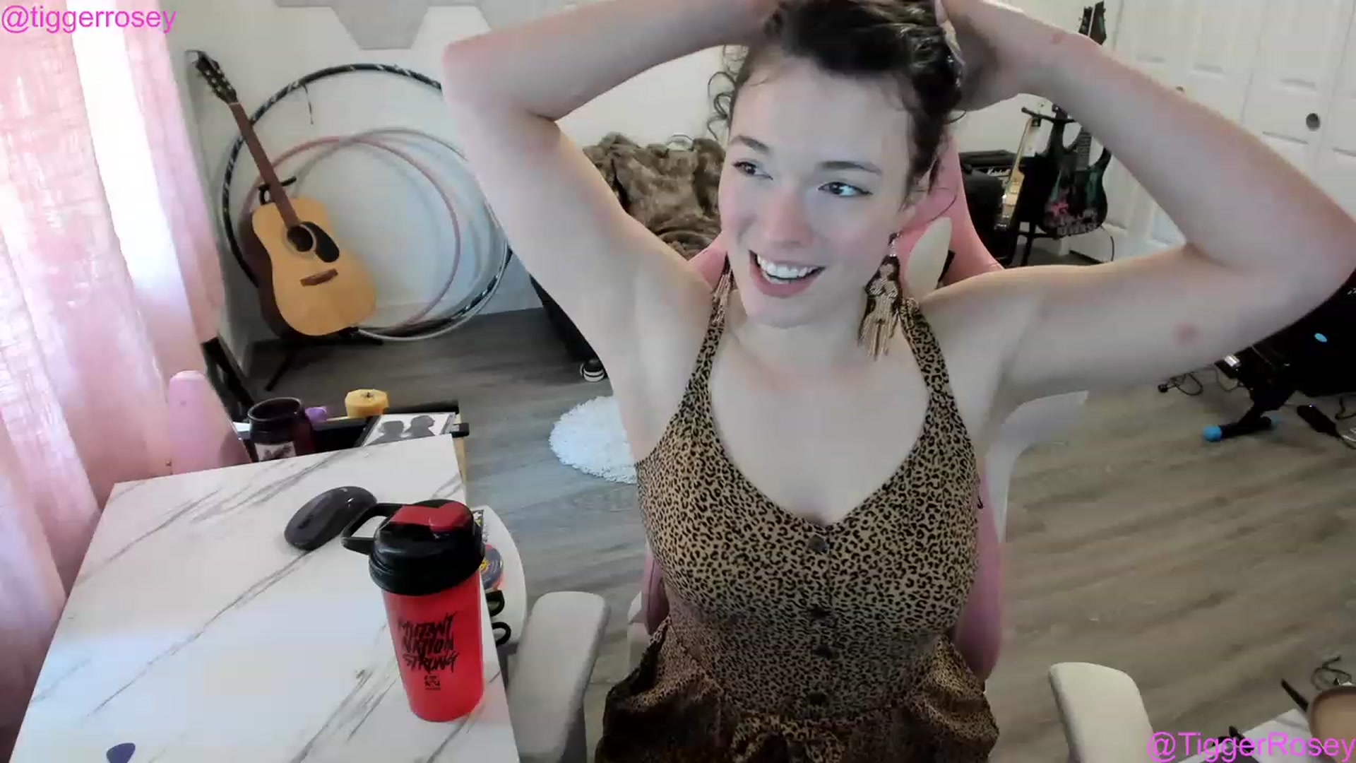 Gallery image thumbnail from TiggerRosey's myfreecams stream on, 06/15/2023, 24:27 image 4 of 20