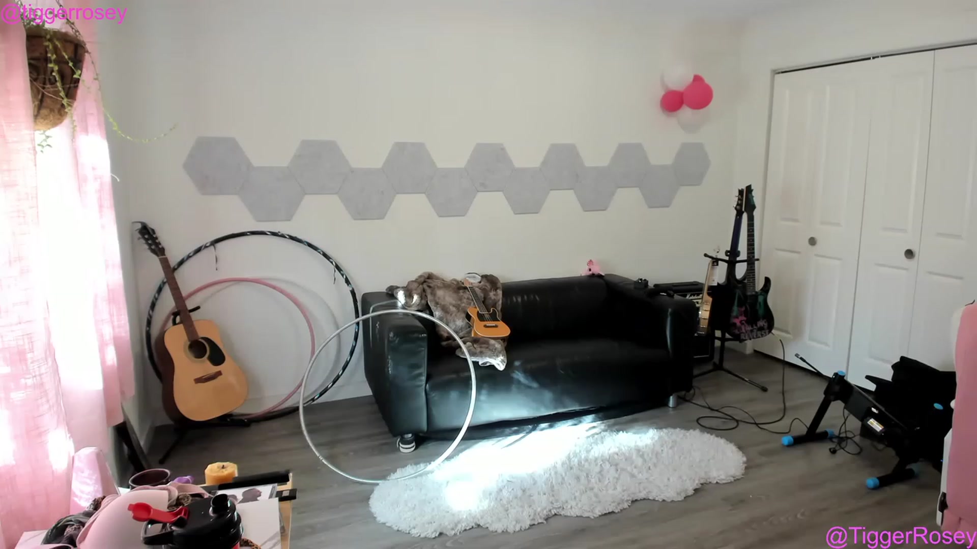 Gallery image thumbnail from TiggerRosey's myfreecams stream on, 06/15/2023, 01:16 image 15 of 20