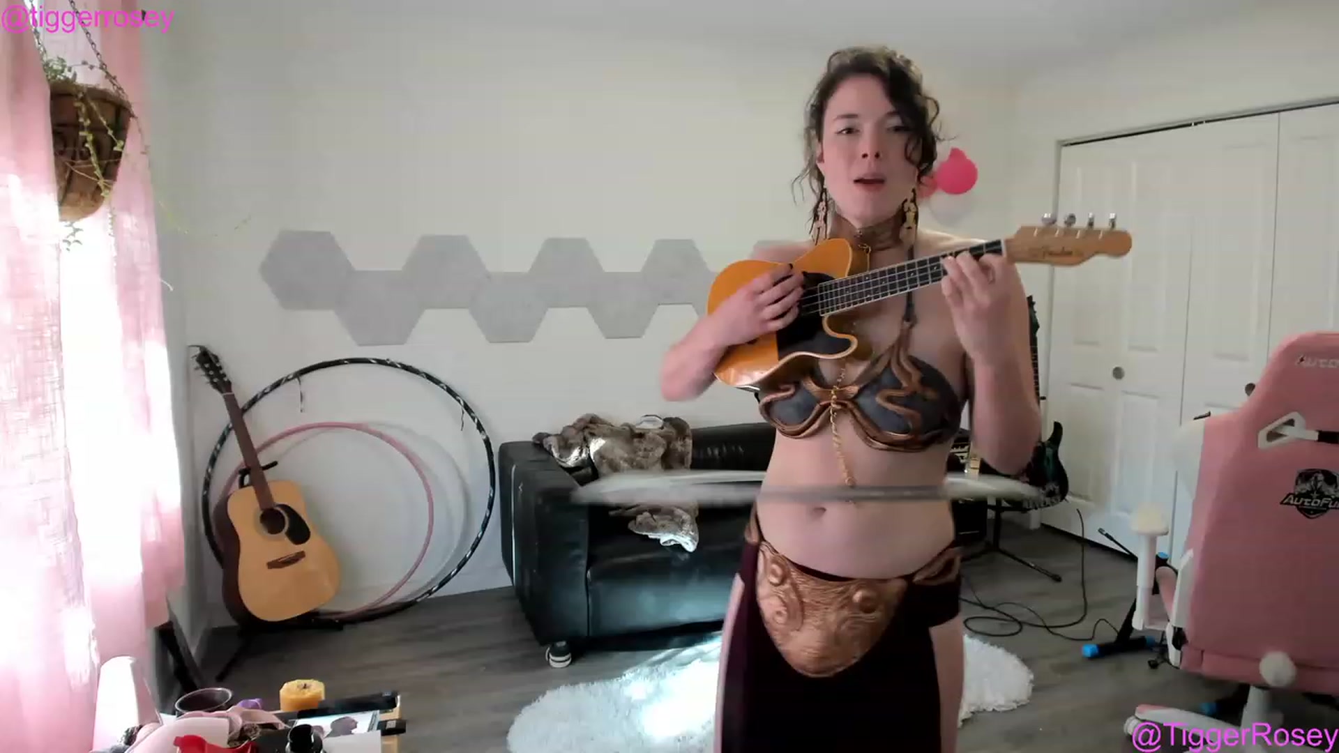 Gallery image thumbnail from TiggerRosey's myfreecams stream on, 06/15/2023, 01:16 image 19 of 20