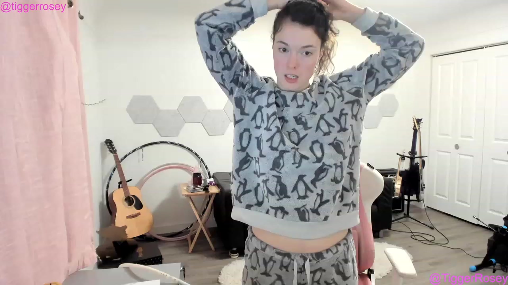 Gallery image thumbnail from TiggerRosey's myfreecams stream on, 06/16/2023, 07:06 image 8 of 20
