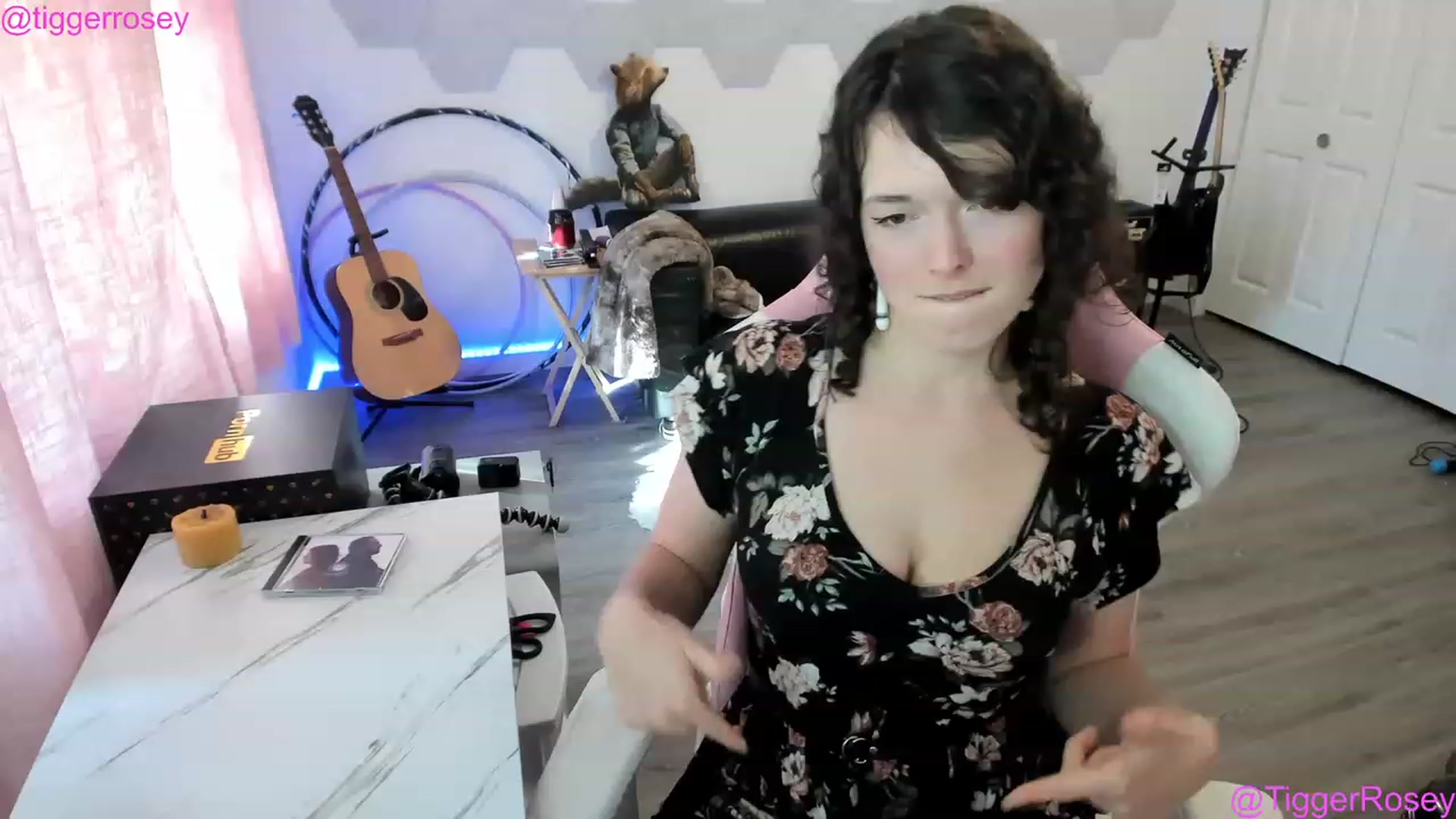 Gallery image thumbnail from TiggerRosey's myfreecams stream on, 06/28/2023, 01:08 image 9 of 20