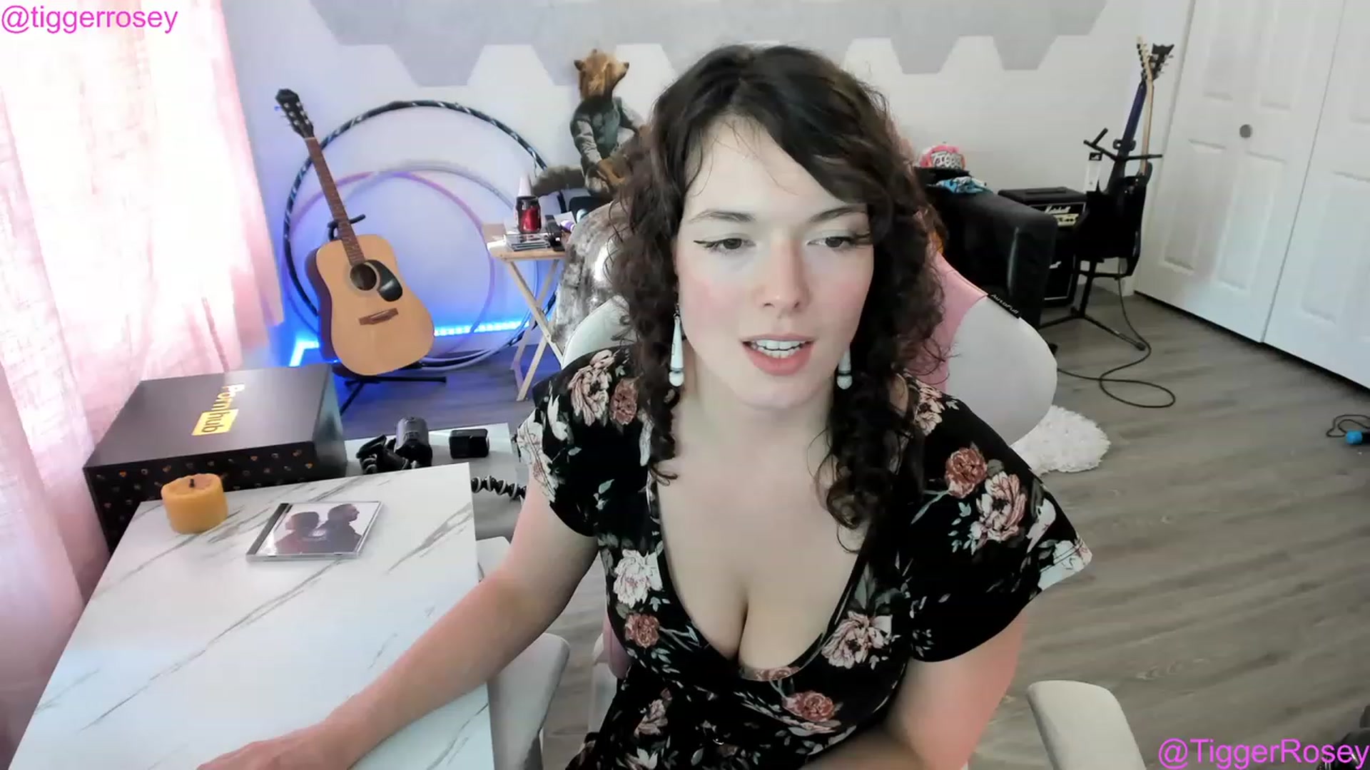 Gallery image thumbnail from TiggerRosey's myfreecams stream on, 06/28/2023, 01:08 image 14 of 20
