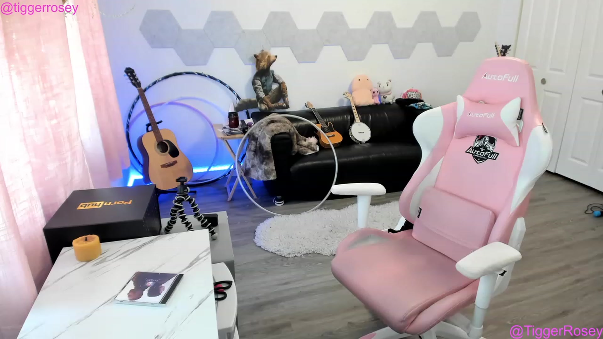 Gallery image thumbnail from TiggerRosey's myfreecams stream on, 06/29/2023, 20:50 image 13 of 20