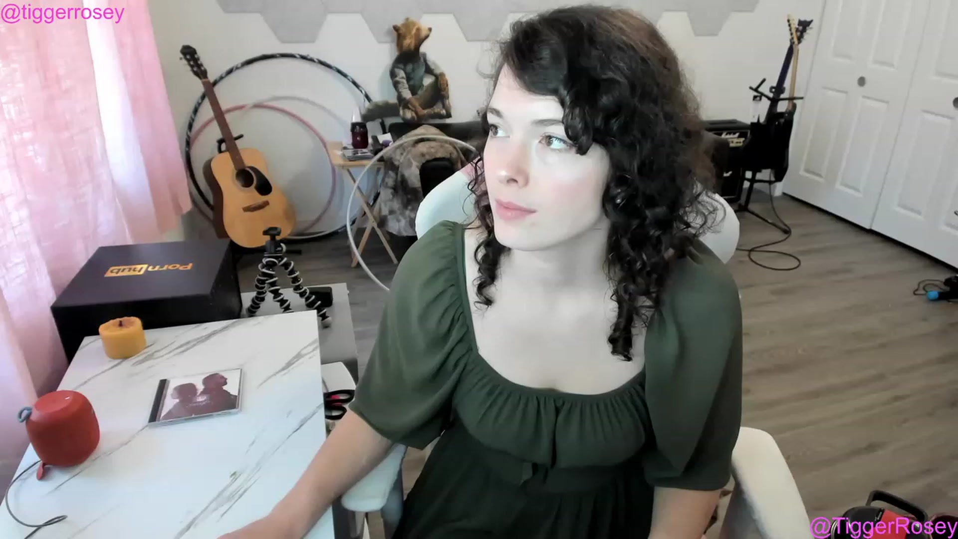 Gallery image thumbnail from TiggerRosey's myfreecams stream on, 06/30/2023, 23:10 image 17 of 20
