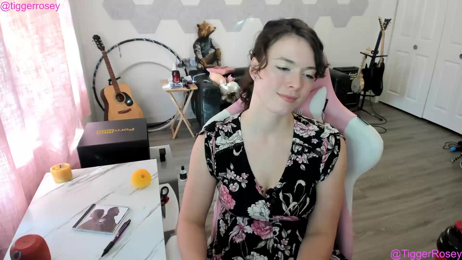 Gallery image thumbnail from TiggerRosey's myfreecams stream on, 07/13/2023, 01:10 image 16 of 20