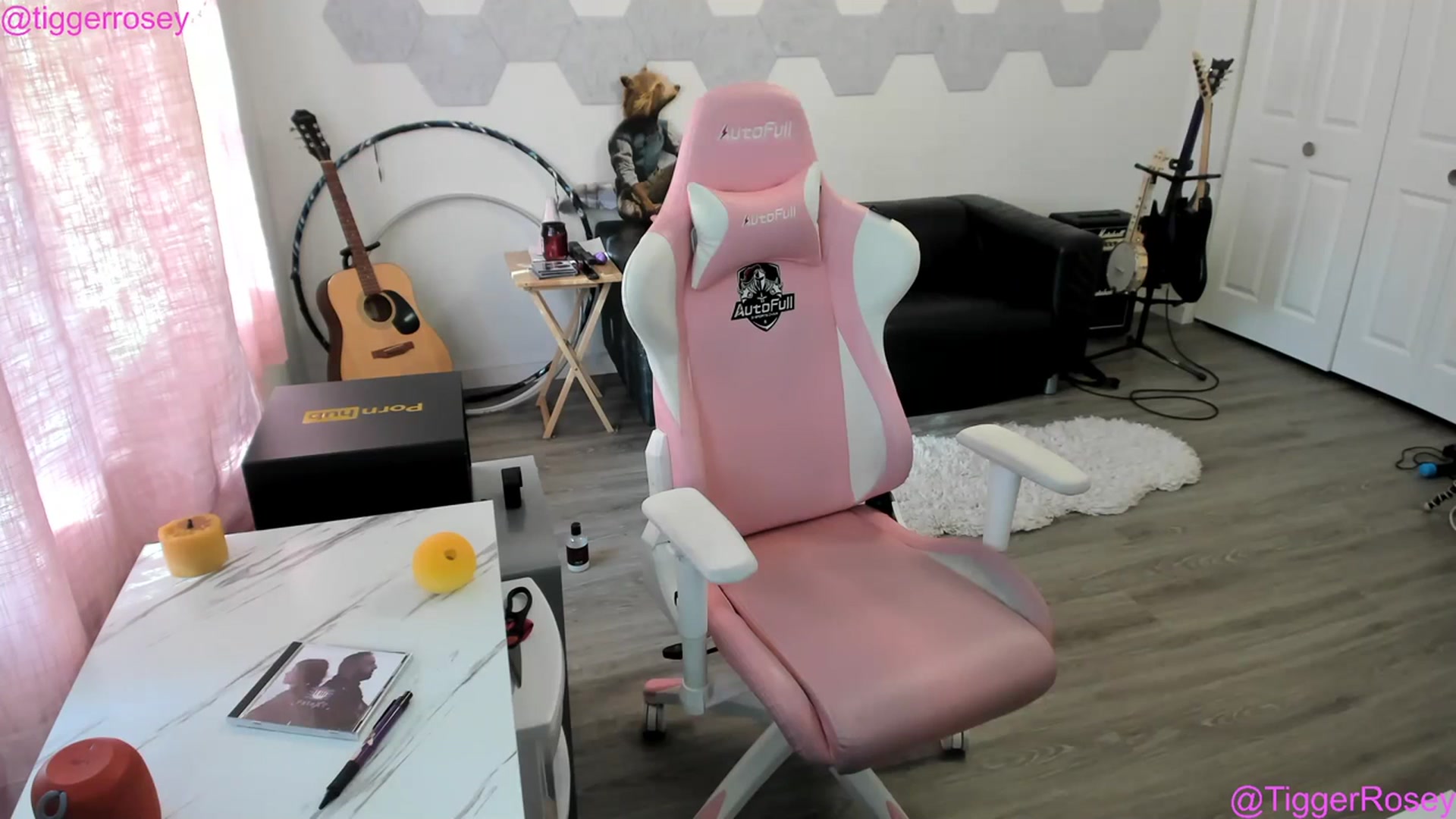 Gallery image thumbnail from TiggerRosey's myfreecams stream on, 07/13/2023, 01:10 image 11 of 20