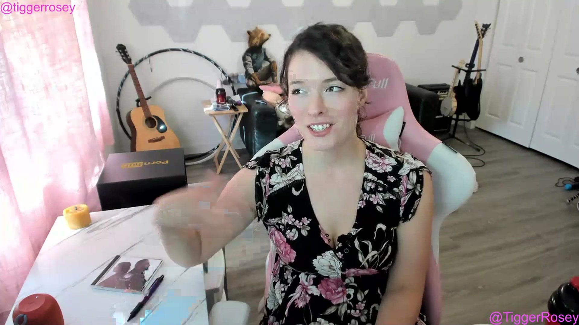Gallery image thumbnail from TiggerRosey's myfreecams stream on, 07/13/2023, 01:10 image 15 of 20