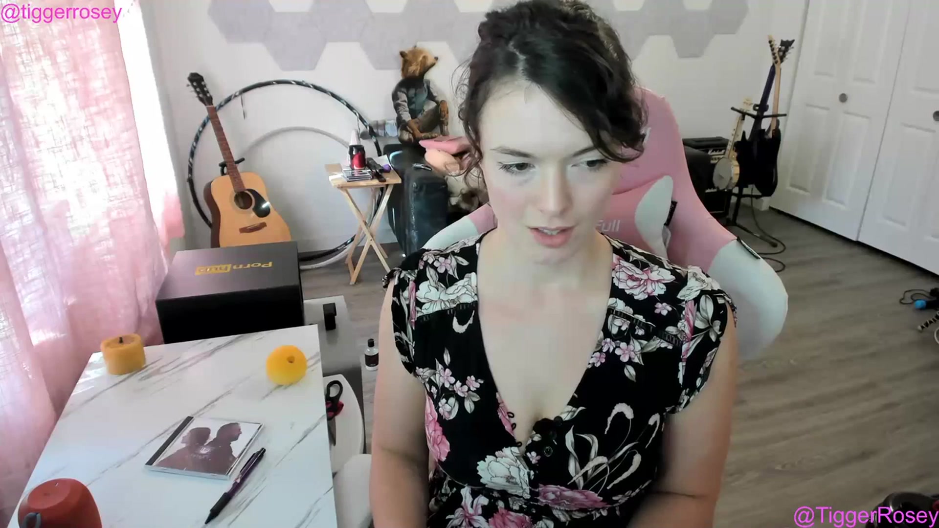 Gallery image thumbnail from TiggerRosey's myfreecams stream on, 07/13/2023, 01:12 image 16 of 20