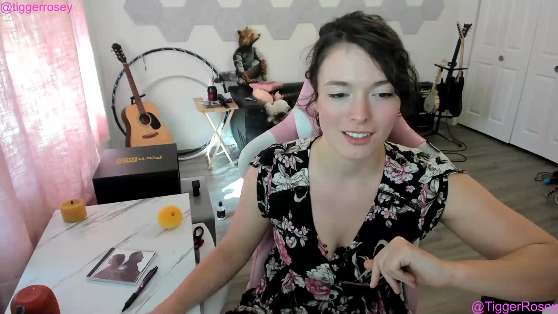 Gallery image thumbnail from TiggerRosey's myfreecams stream on, 07/13/2023, 01:12 image 6 of 20