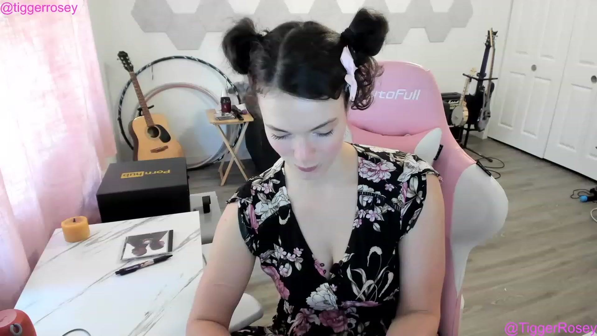 Gallery image thumbnail from TiggerRosey's myfreecams stream on, 07/15/2023, 23:23 image 12 of 20