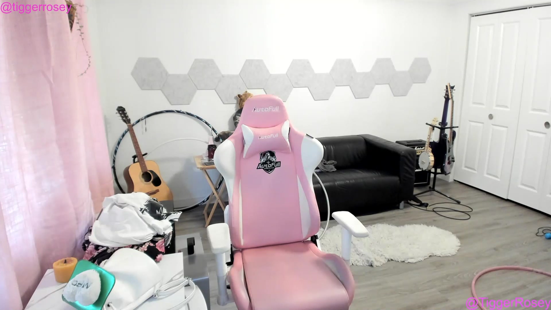 Gallery image thumbnail from TiggerRosey's myfreecams stream on, 07/16/2023, 02:22 image 13 of 20