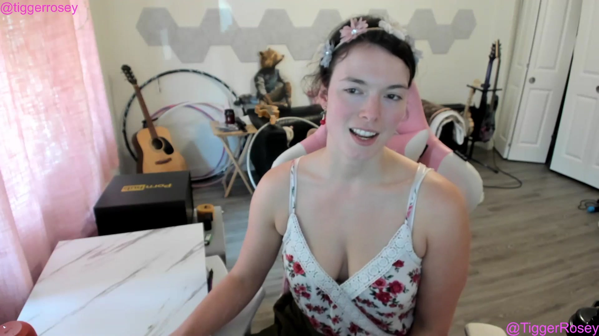 Gallery image thumbnail from TiggerRosey's myfreecams stream on, 07/21/2023, 24:31 image 8 of 20