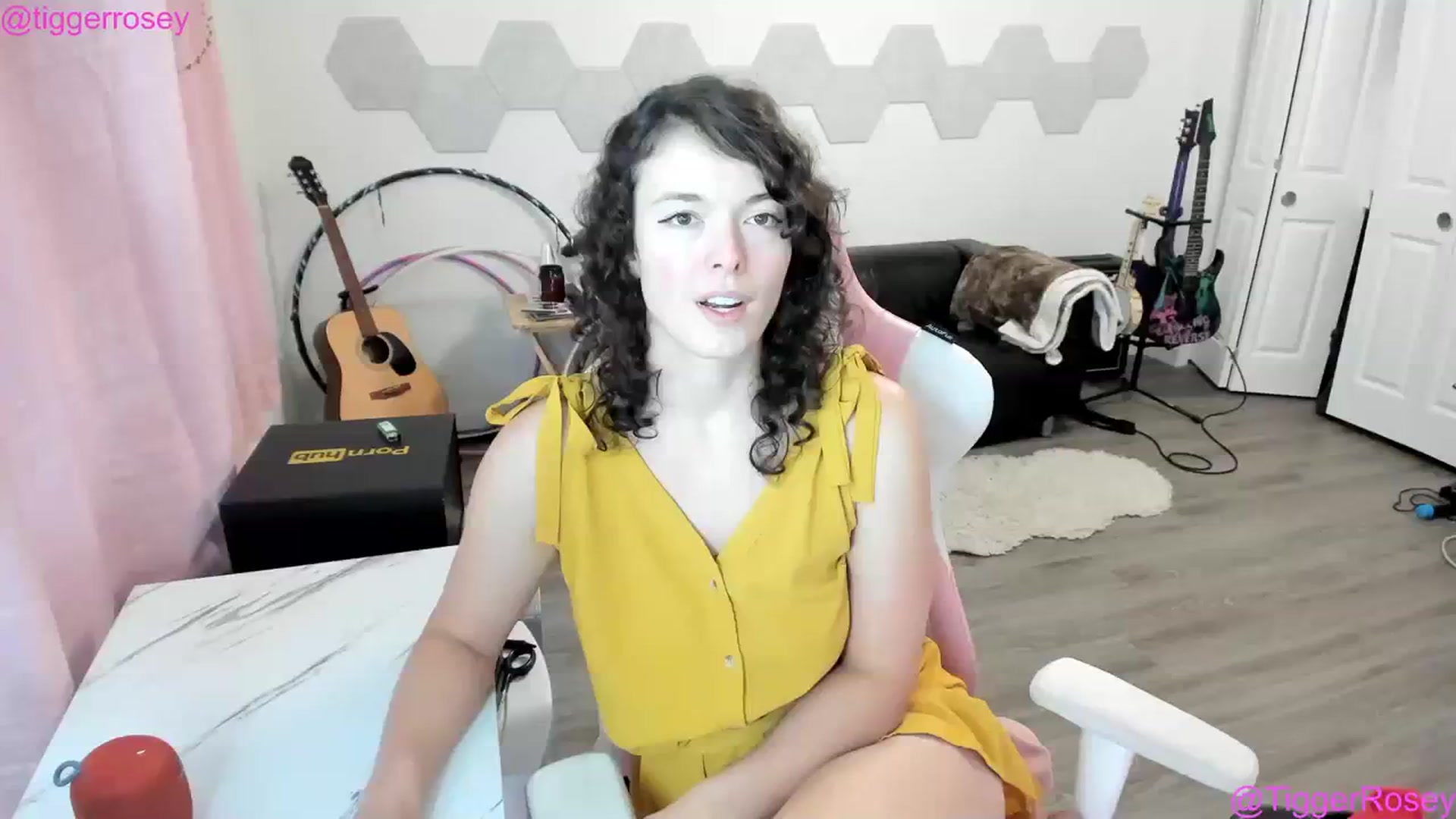 Gallery image thumbnail from TiggerRosey's myfreecams stream on, 07/24/2023, 23:58 image 15 of 20