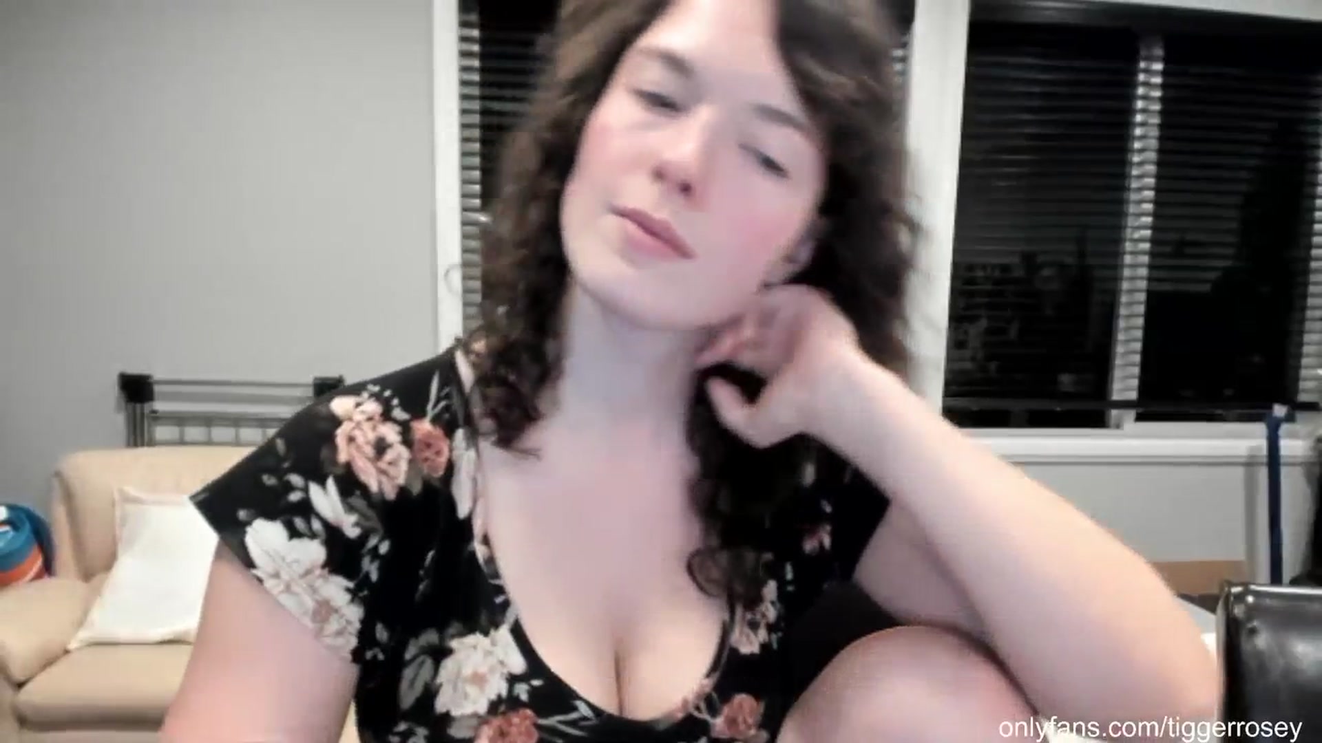 Gallery image thumbnail from TiggerRosey's myfreecams stream on, 08/08/2023, 05:25 image 15 of 20