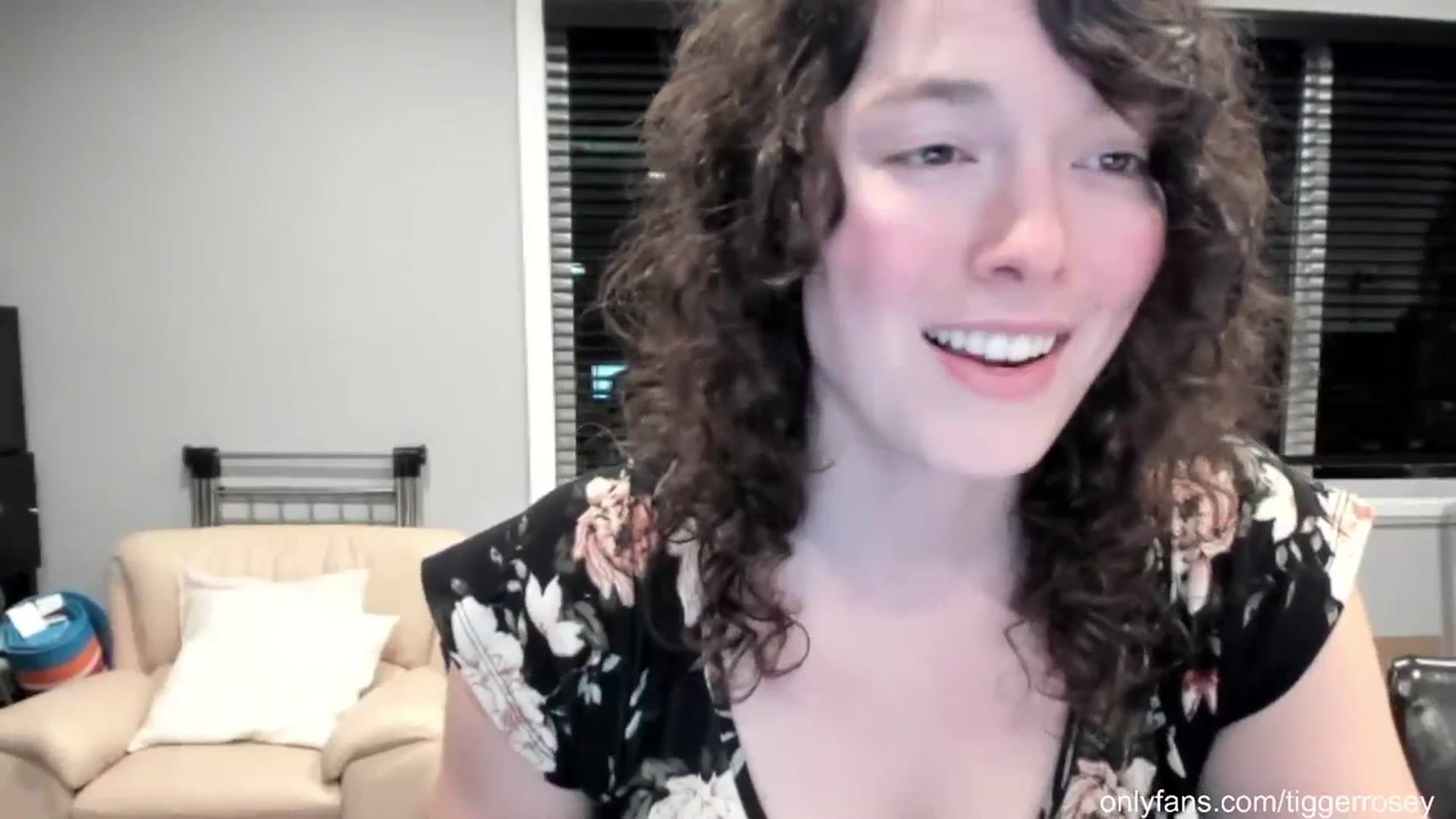 Gallery image thumbnail from TiggerRosey's myfreecams stream on, 08/08/2023, 05:25 image 12 of 20