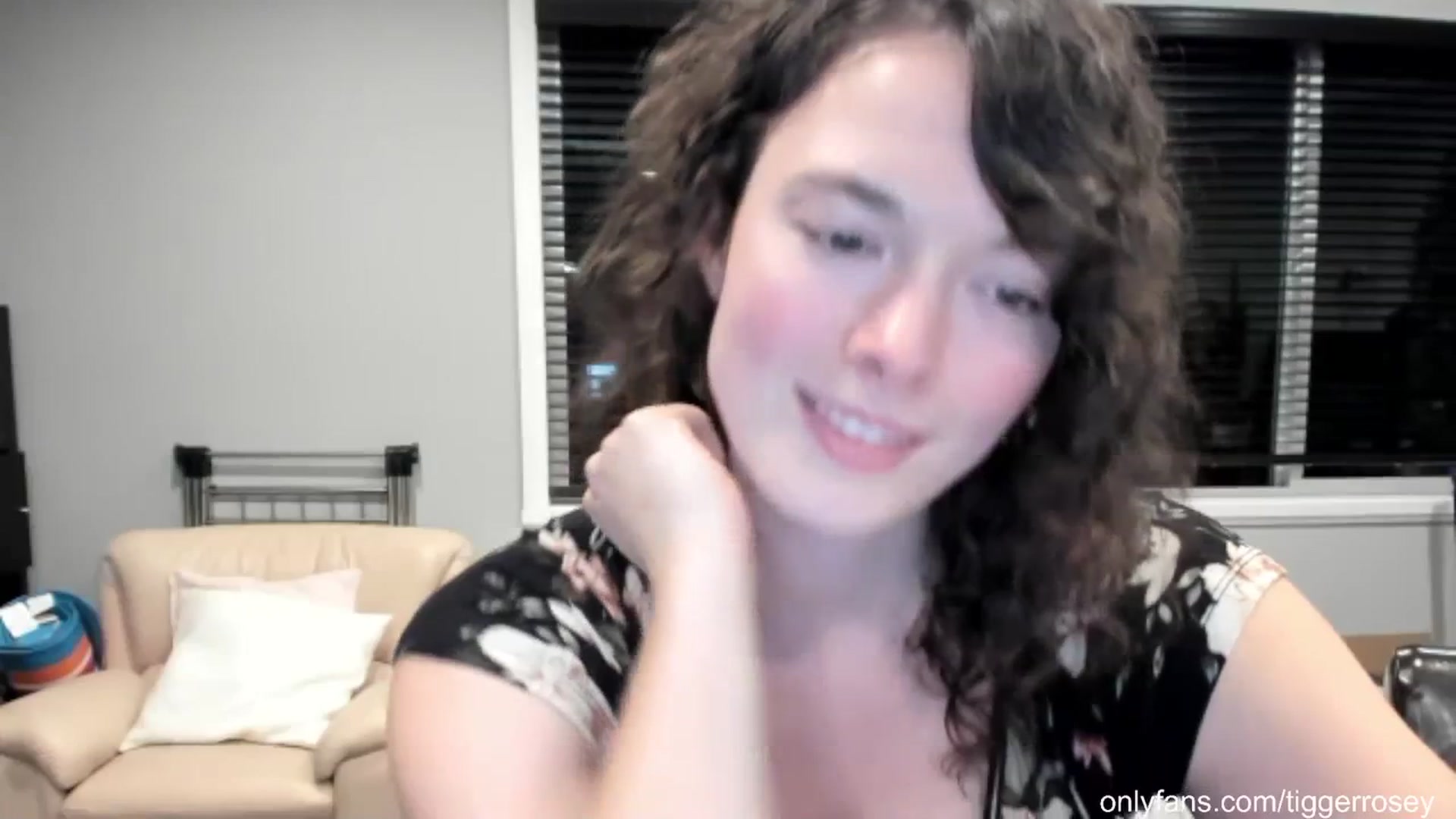 Gallery image thumbnail from TiggerRosey's myfreecams stream on, 08/08/2023, 05:25 image 11 of 20
