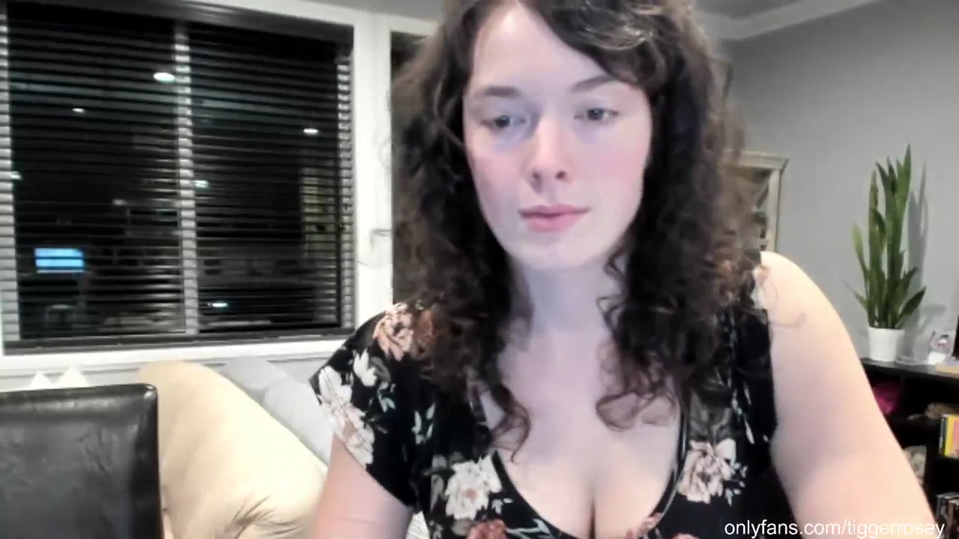 Gallery image thumbnail from TiggerRosey's myfreecams stream on, 08/08/2023, 06:38 image 5 of 20