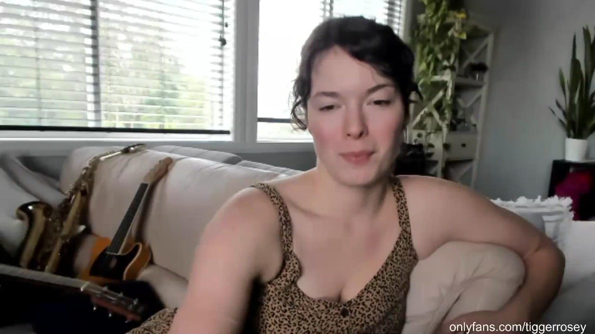Gallery image thumbnail from TiggerRosey's myfreecams stream on, 08/08/2023, 20:25 image 9 of 20