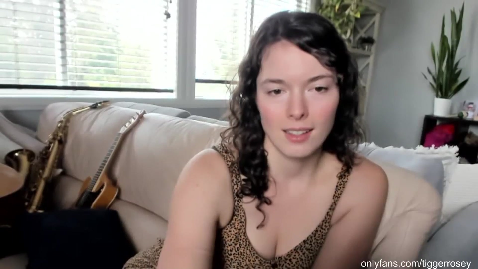 Gallery image thumbnail from TiggerRosey's myfreecams stream on, 08/08/2023, 22:15 image 5 of 20