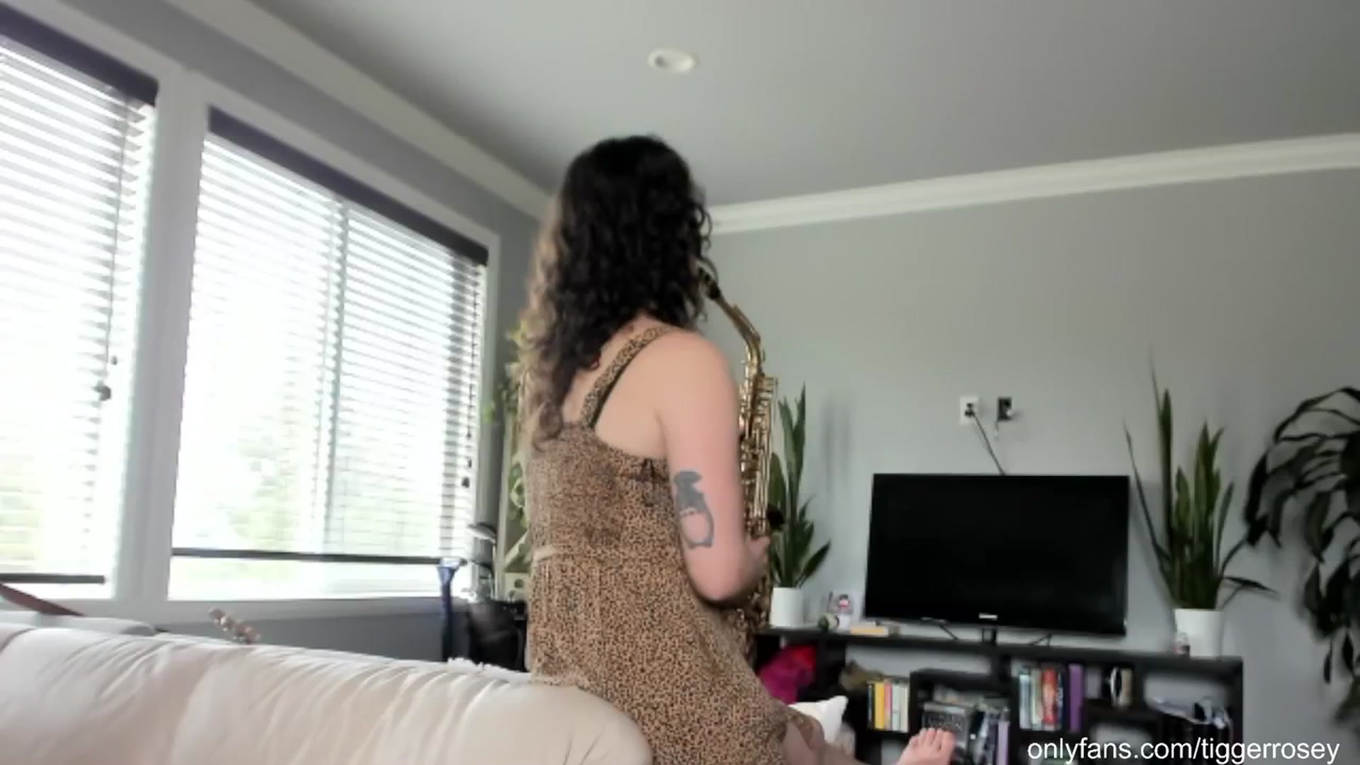 Gallery image thumbnail from TiggerRosey's myfreecams stream on, 08/08/2023, 22:15 image 14 of 20