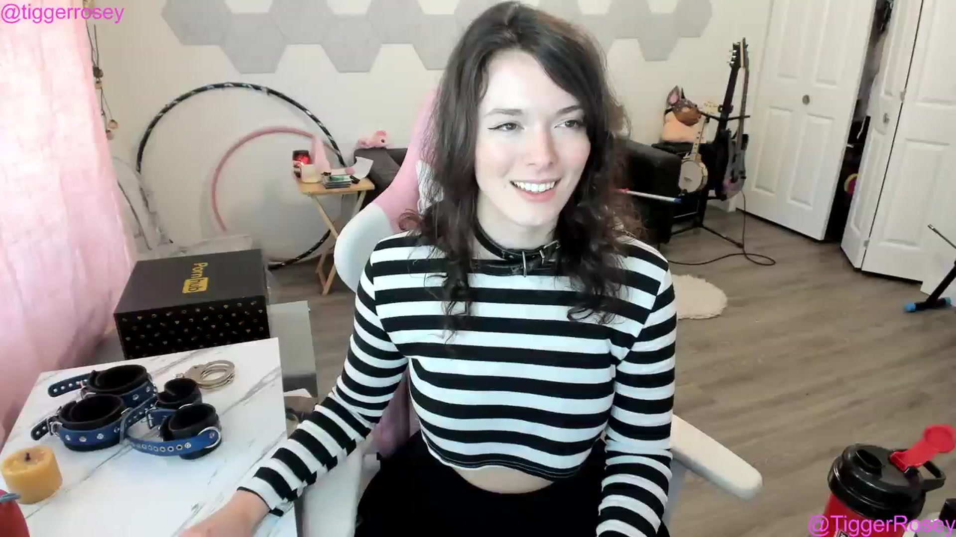 Gallery image thumbnail from TiggerRosey's myfreecams stream on, 08/15/2023, 20:25 image 19 of 20