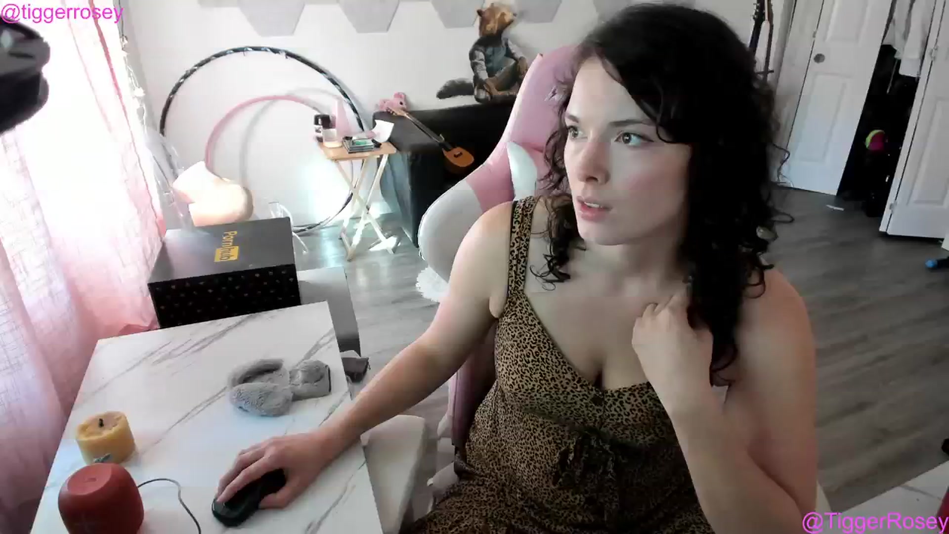 Gallery image thumbnail from TiggerRosey's myfreecams stream on, 08/17/2023, 24:15 image 1 of 20