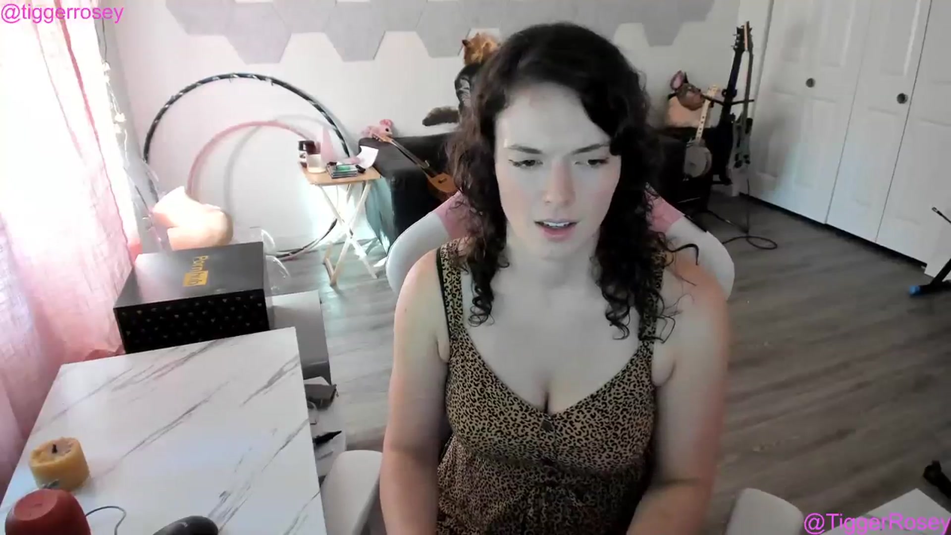 Gallery image thumbnail from TiggerRosey's myfreecams stream on, 08/17/2023, 24:15 image 11 of 20