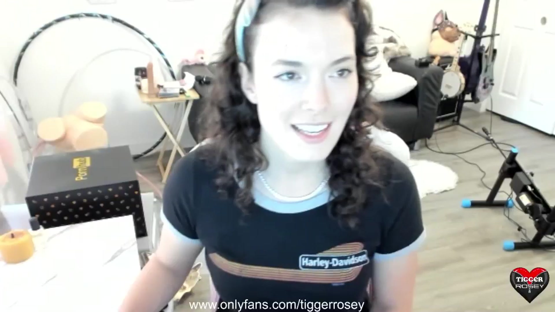 Gallery image thumbnail from TiggerRosey's myfreecams stream on, 08/24/2023, 20:52 image 13 of 20