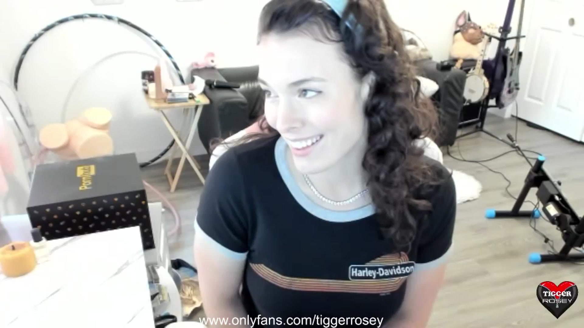 Gallery image thumbnail from TiggerRosey's myfreecams stream on, 08/24/2023, 20:52 image 8 of 20