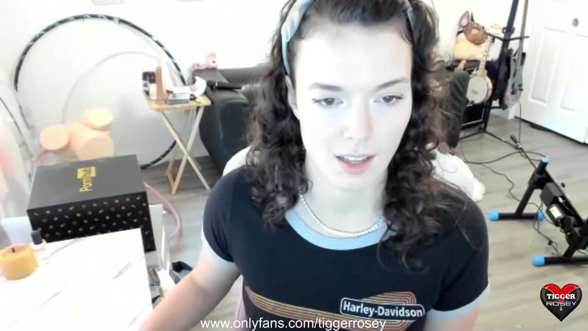 Gallery image thumbnail from TiggerRosey's myfreecams stream on, 08/24/2023, 20:52 image 12 of 20