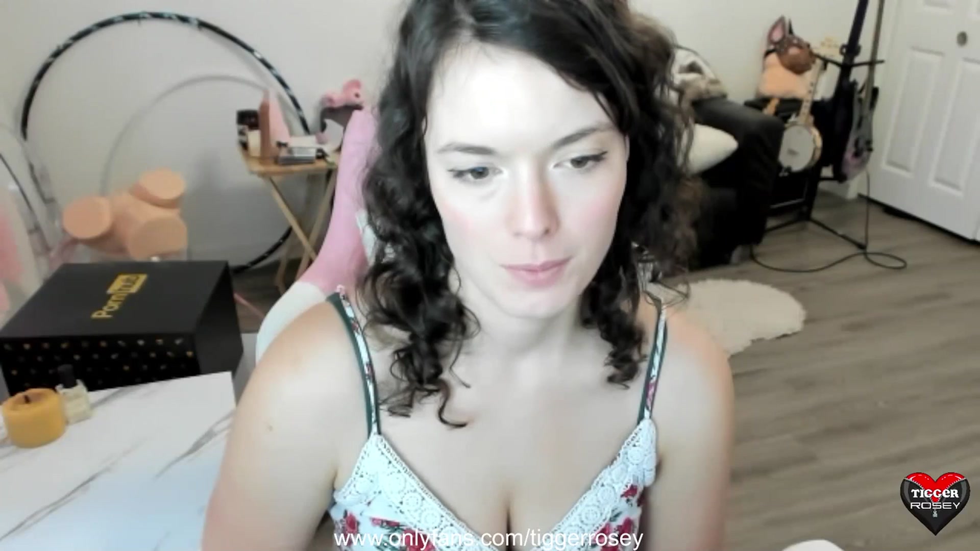 Gallery image thumbnail from TiggerRosey's myfreecams stream on, 08/25/2023, 22:52 image 5 of 20