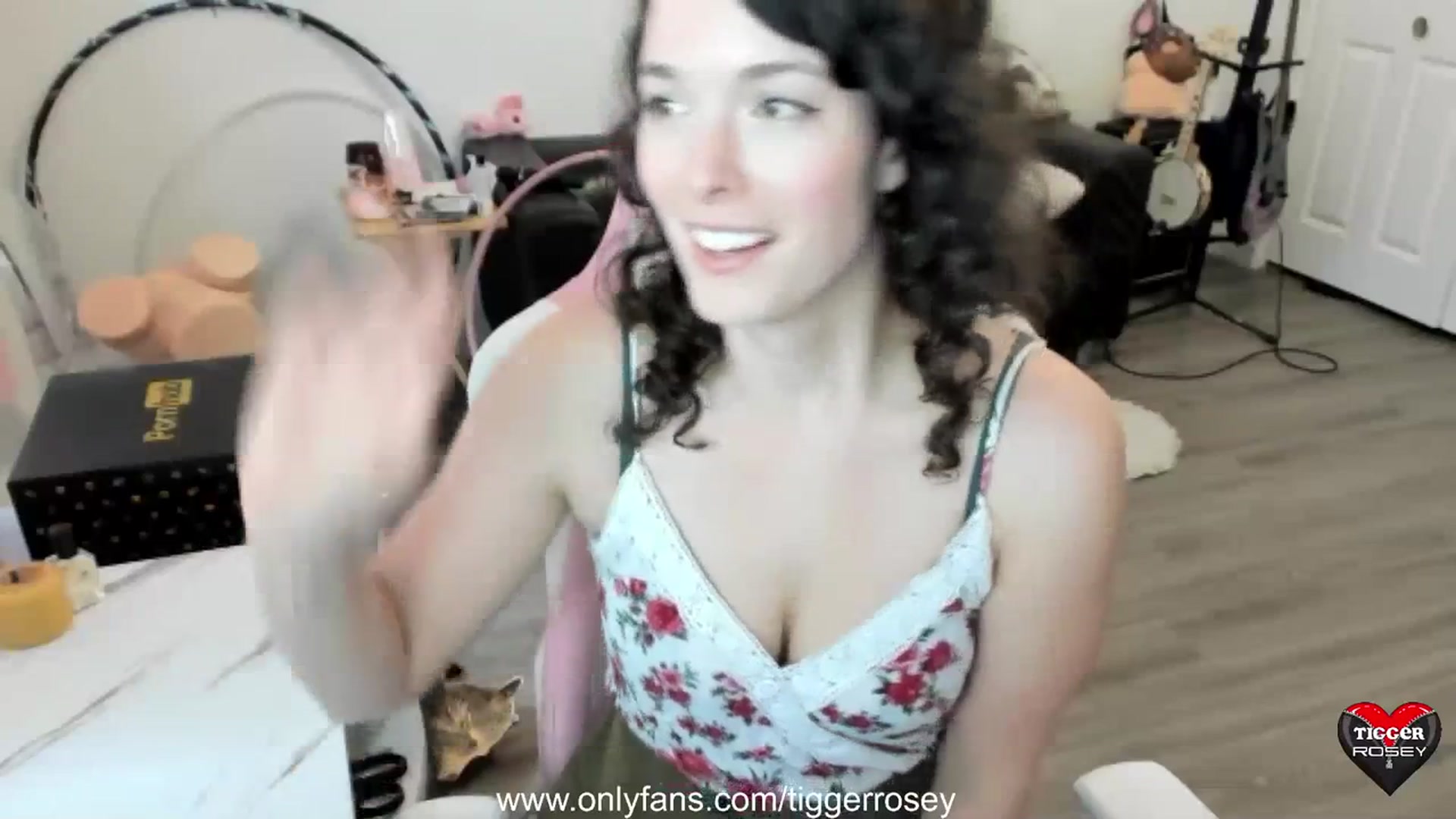 Gallery image thumbnail from TiggerRosey's myfreecams stream on, 08/25/2023, 23:11 image 15 of 20