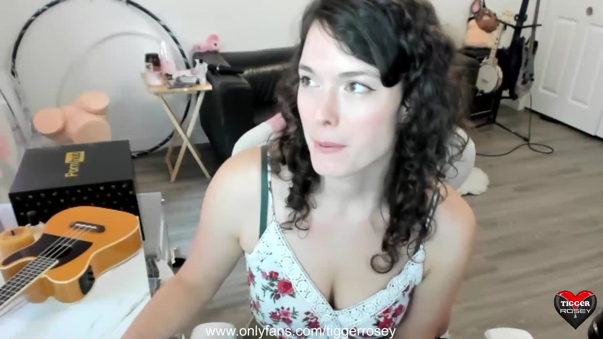 Gallery image thumbnail from TiggerRosey's myfreecams stream on, 08/26/2023, 24:55 image 15 of 20