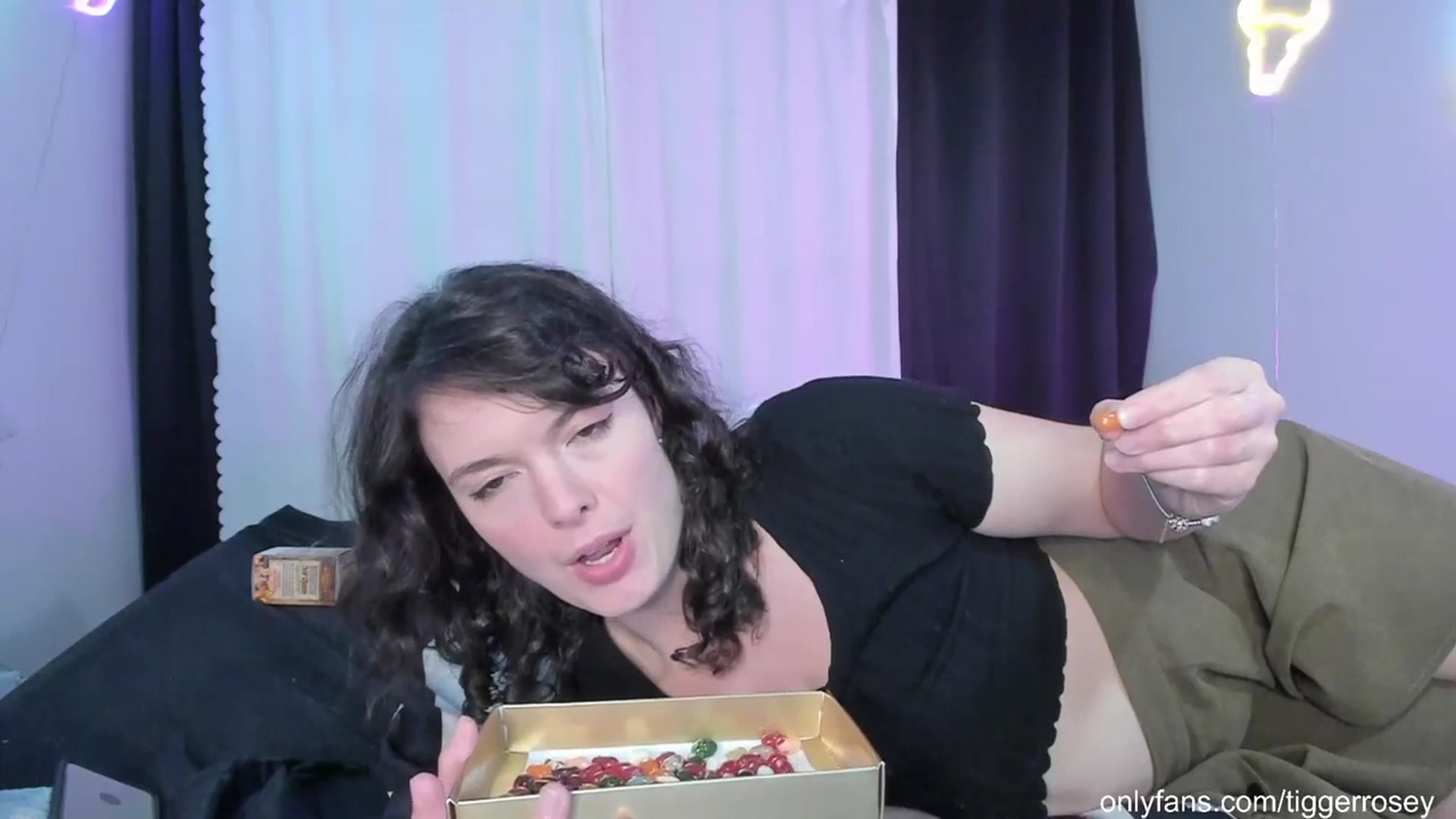 Gallery image thumbnail from TiggerRosey's myfreecams stream on, 09/28/2023, 04:09 image 17 of 20